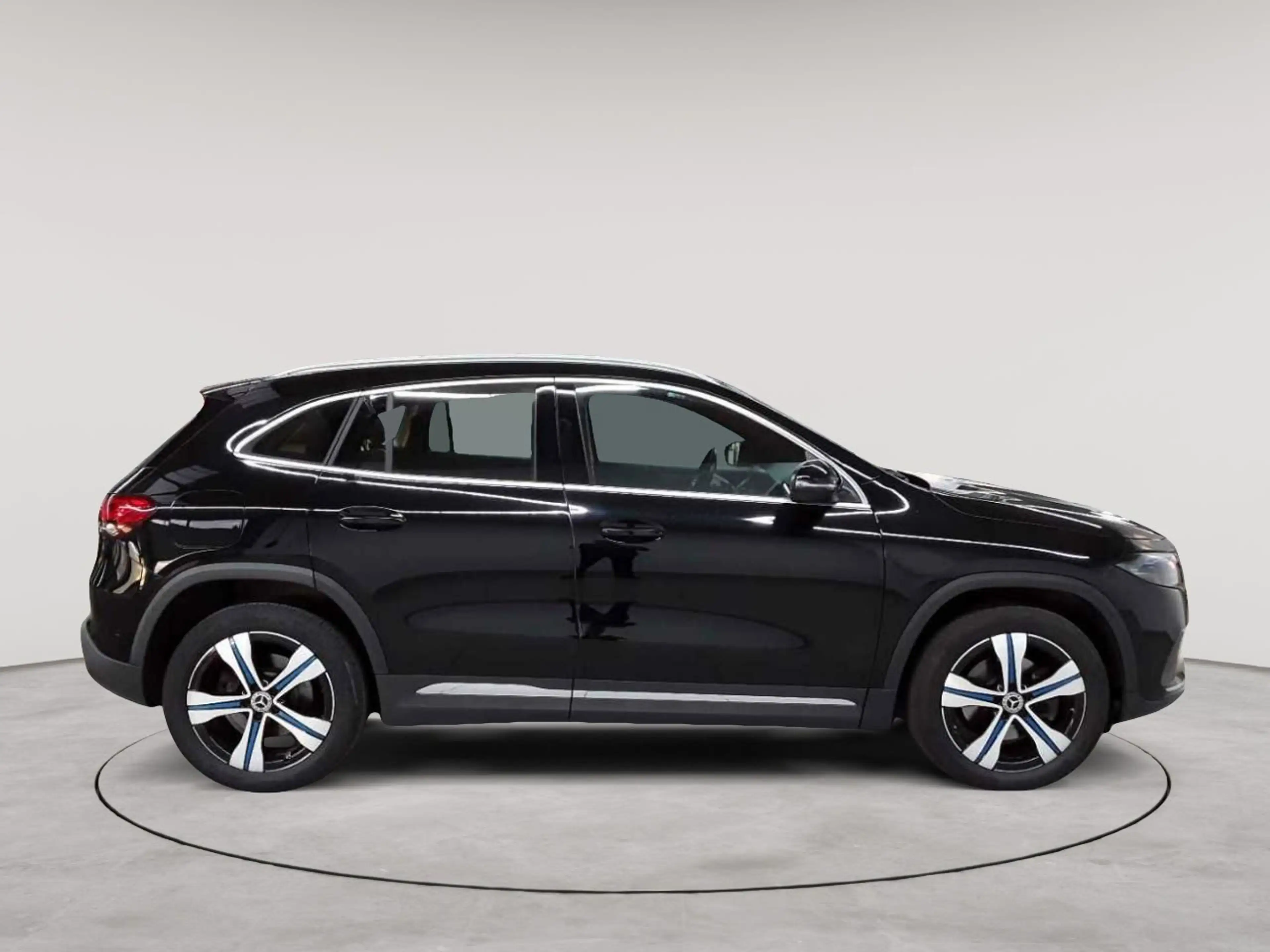 Mercedes-Benz EQA 300 EQA 300 4Matic Electric Art ParkP SHZ NAV — photo 3