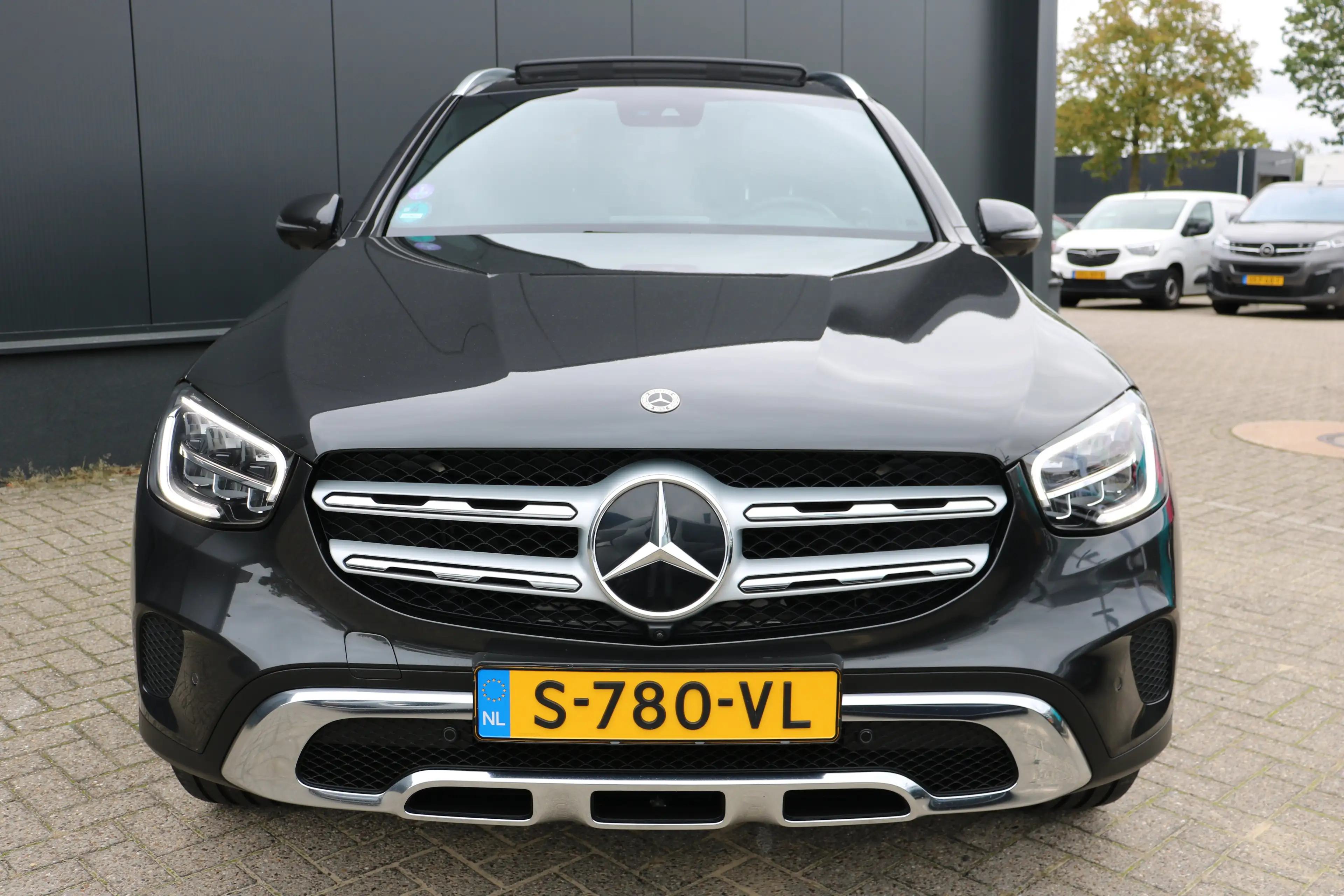 Mercedes-Benz GLC 300 300e 4MATIC 320pk | Camera 360 Graden | Navi | Pan — photo 2