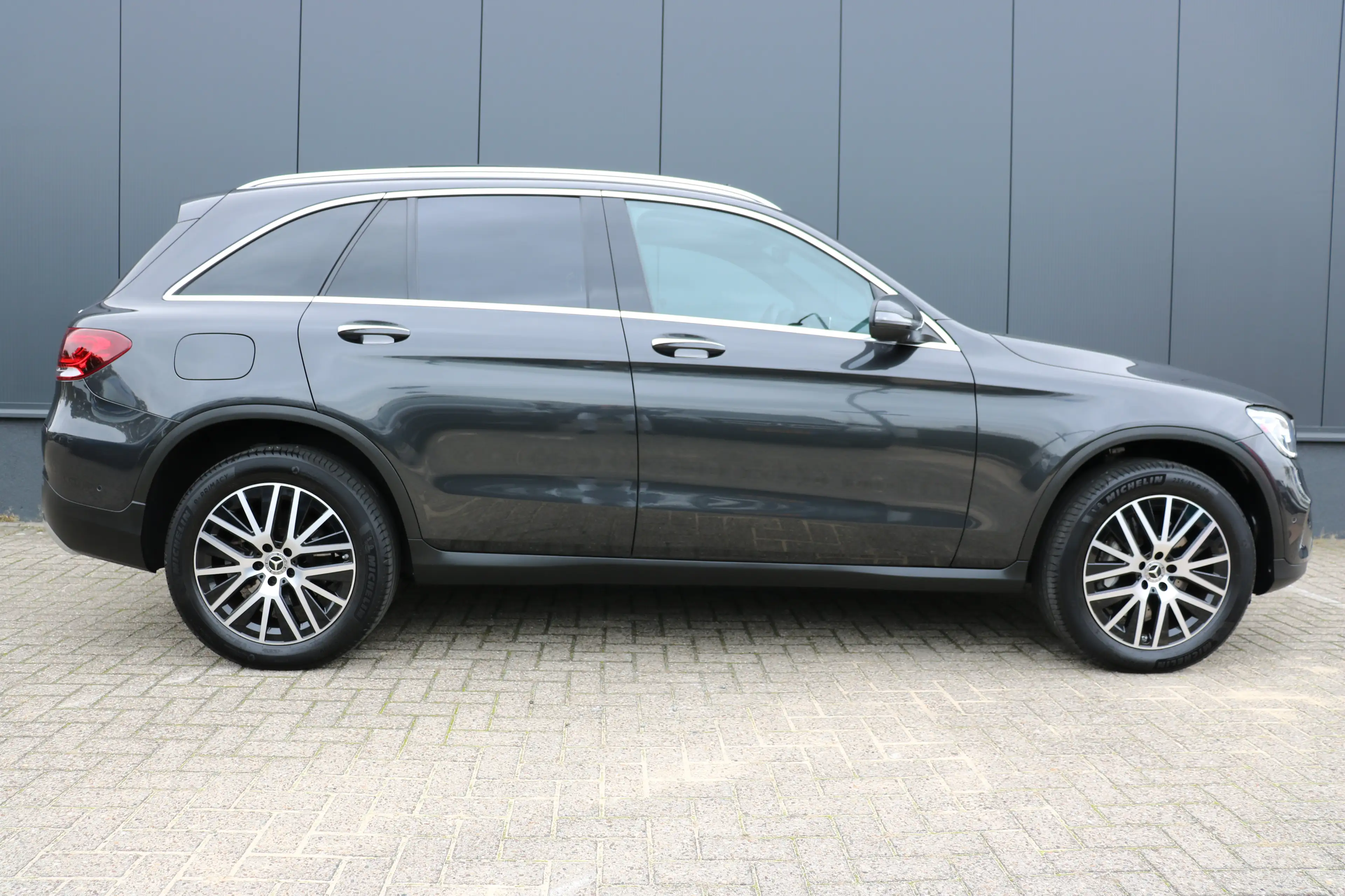 Mercedes-Benz GLC 300 300e 4MATIC 320pk | Camera 360 Graden | Navi | Pan — photo 4