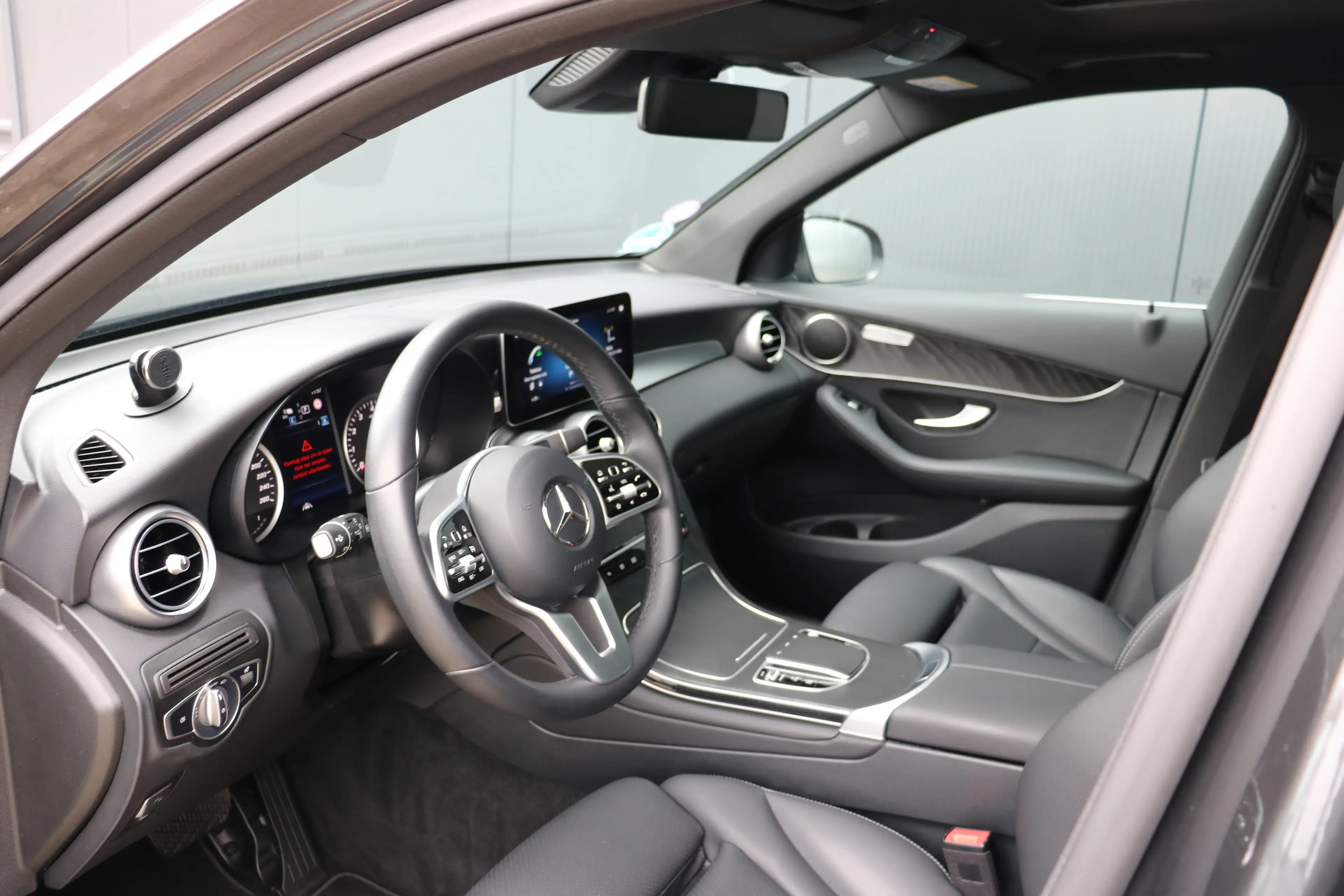 Mercedes-Benz GLC 300 300e 4MATIC 320pk | Camera 360 Graden | Navi | Pan — photo 9