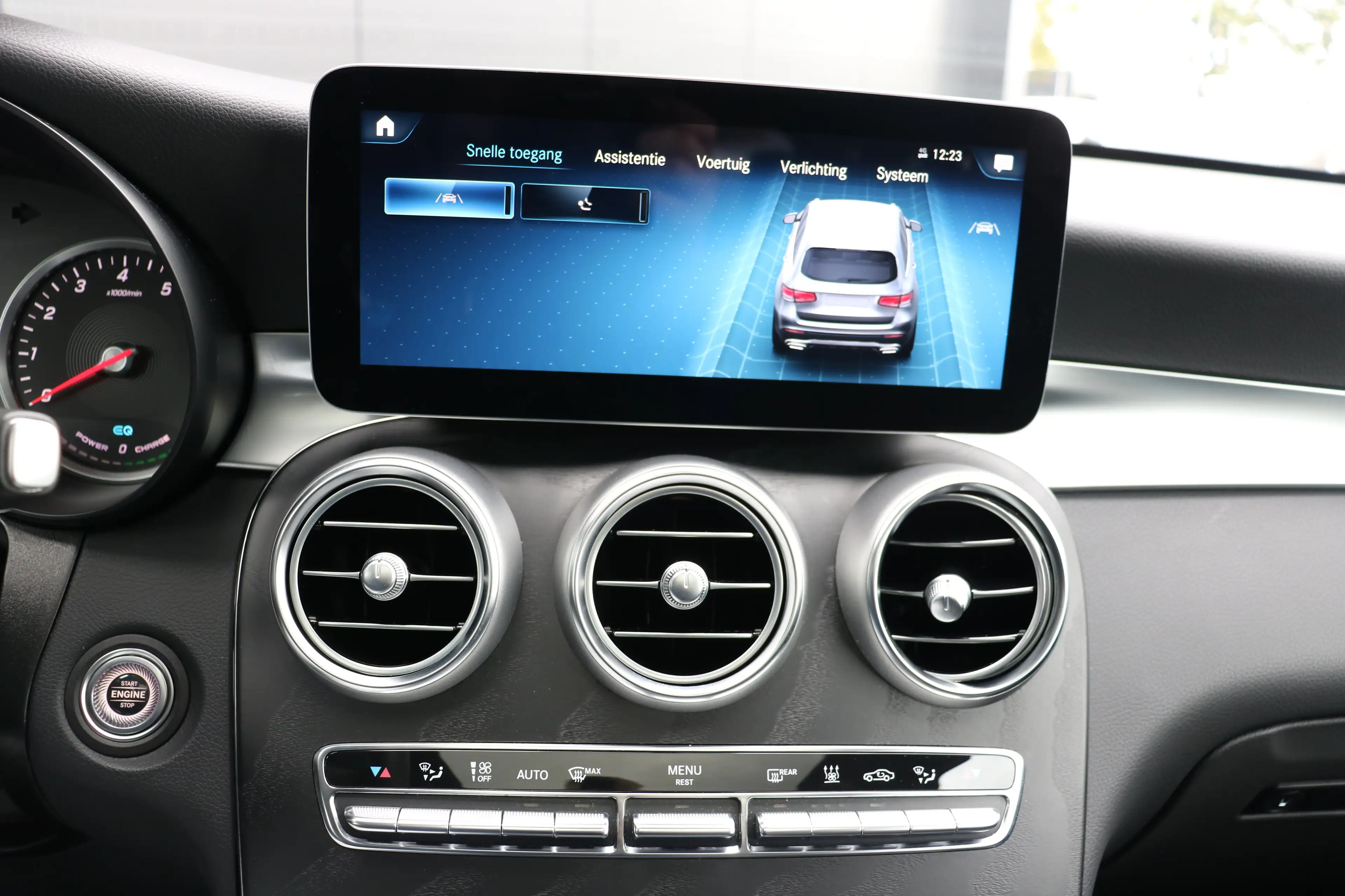 Mercedes-Benz GLC 300 300e 4MATIC 320pk | Camera 360 Graden | Navi | Pan — photo 43