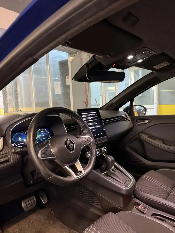 Renault Clio Citadine 3 portes — photo 8