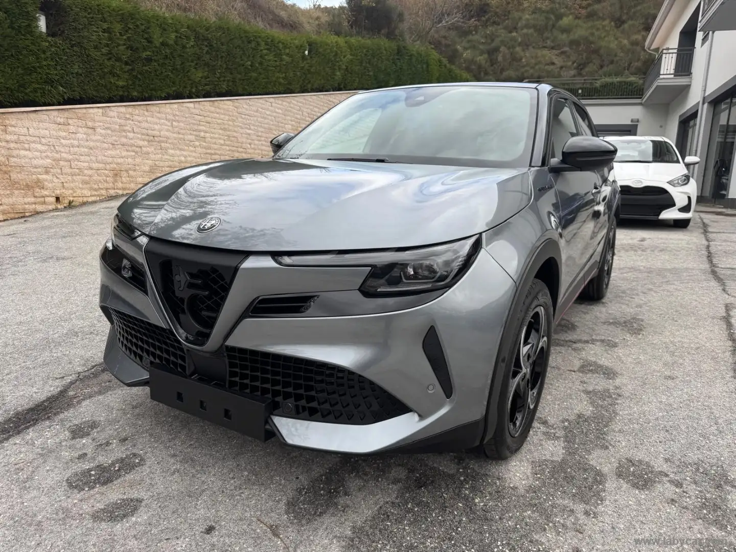 Alfa Romeo Junior 1.2 145 CV Hybrid eDCT6 Speciale Grigio - 1