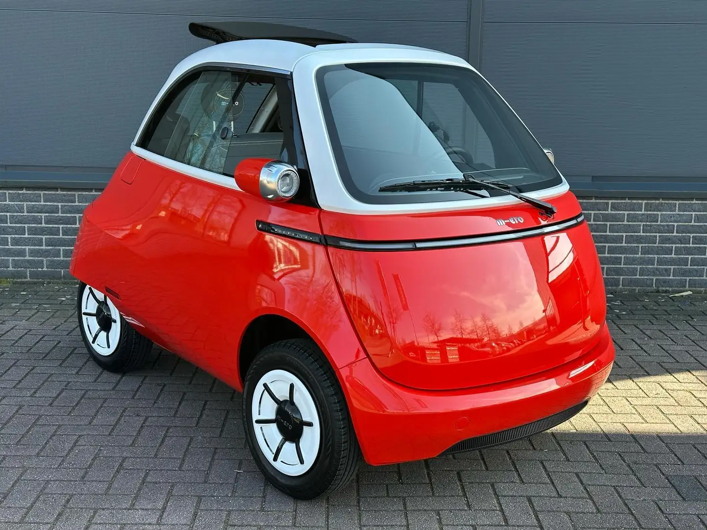 Micro Microlino COMPETIZIONE 10.5 kWh 100% ELEKTRISCH UNIEK EYECAT Weiß - 1