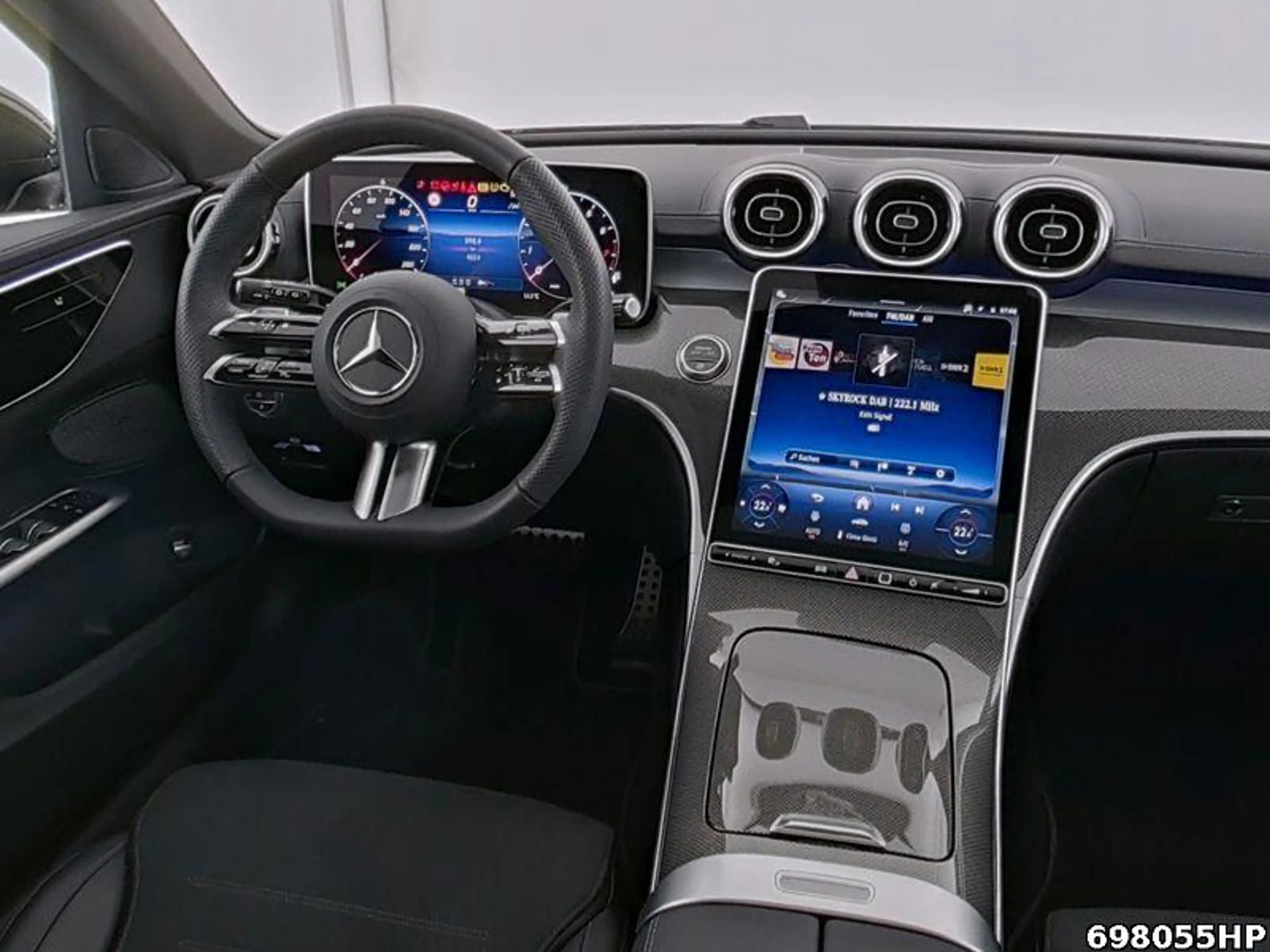 Mercedes-Benz C 180 T AMG AHK Pano Night Lenkradhzg Kamera — photo 5