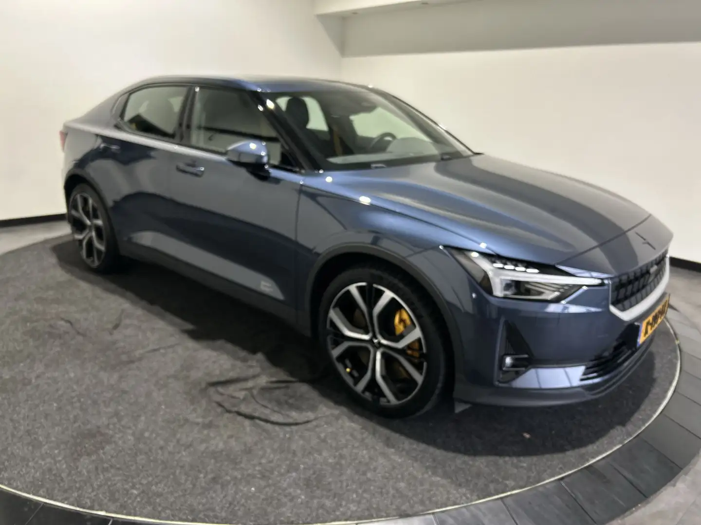 Polestar 2 Long Range Dual Motor Launch Edition 78kWh Panoram Blau - 1