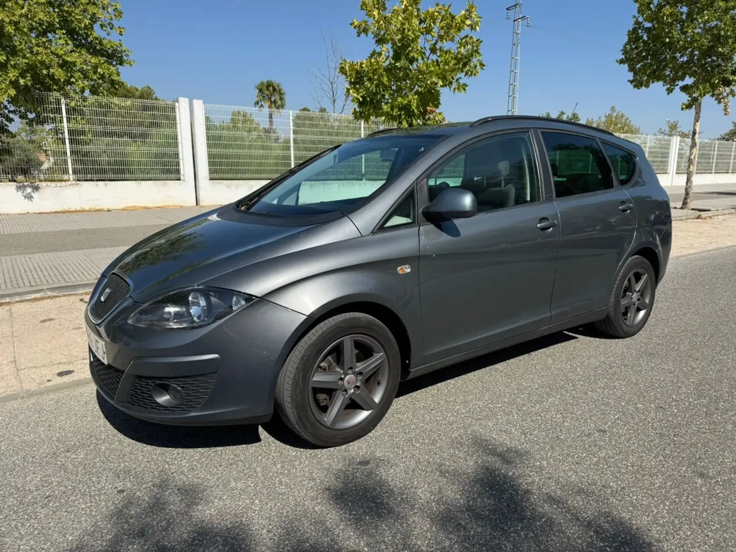 SEAT Altea XL 1.2 TSI S&S I-Tech Gris - 1