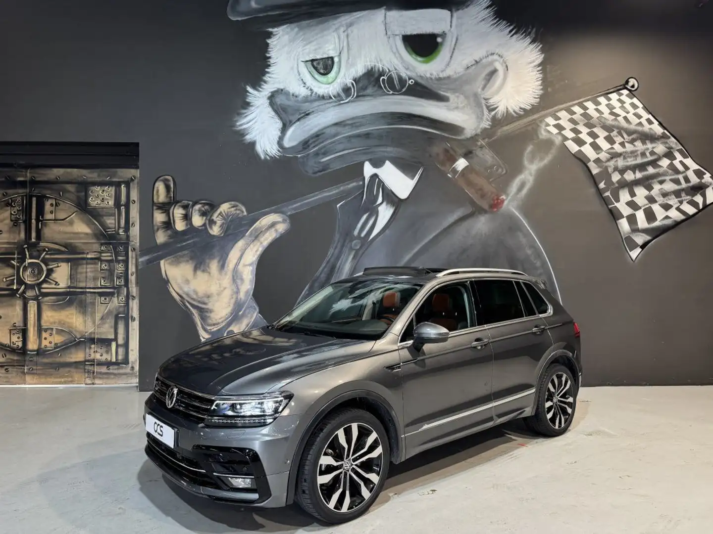 Volkswagen Tiguan 2.0 TDI 184 DSG7 4Motion Carat Exclusive R-Line Grijs - 1