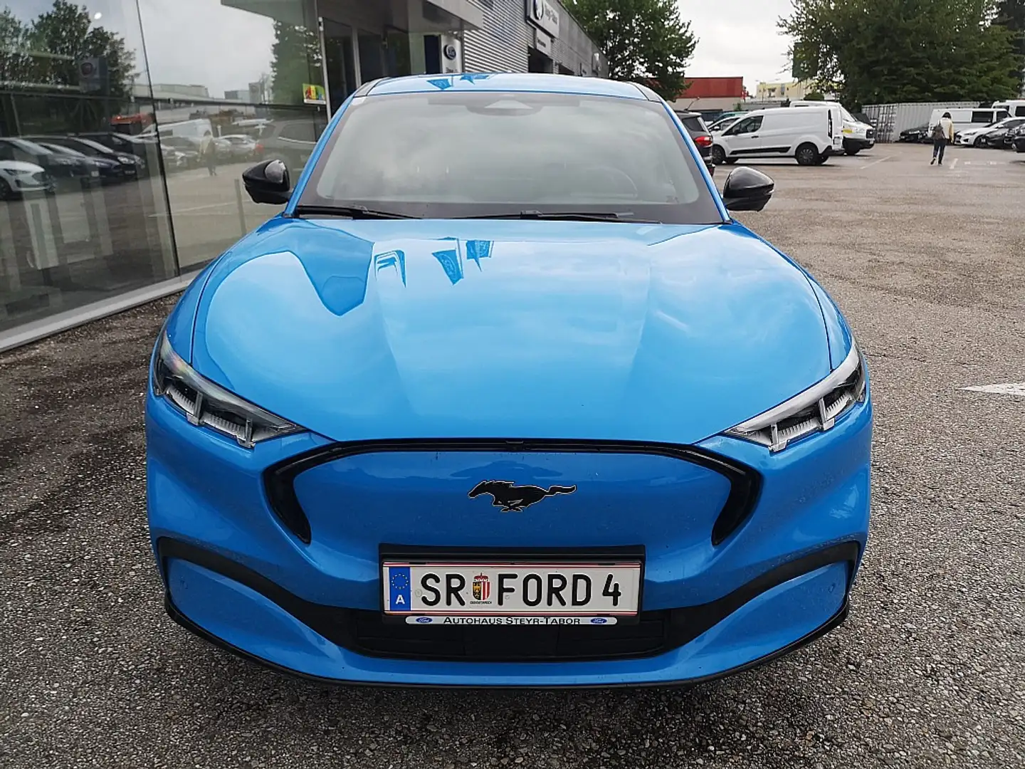 Ford Mustang Mach-E Elektro 99kWh Extended Range AWD... Bleu - 2