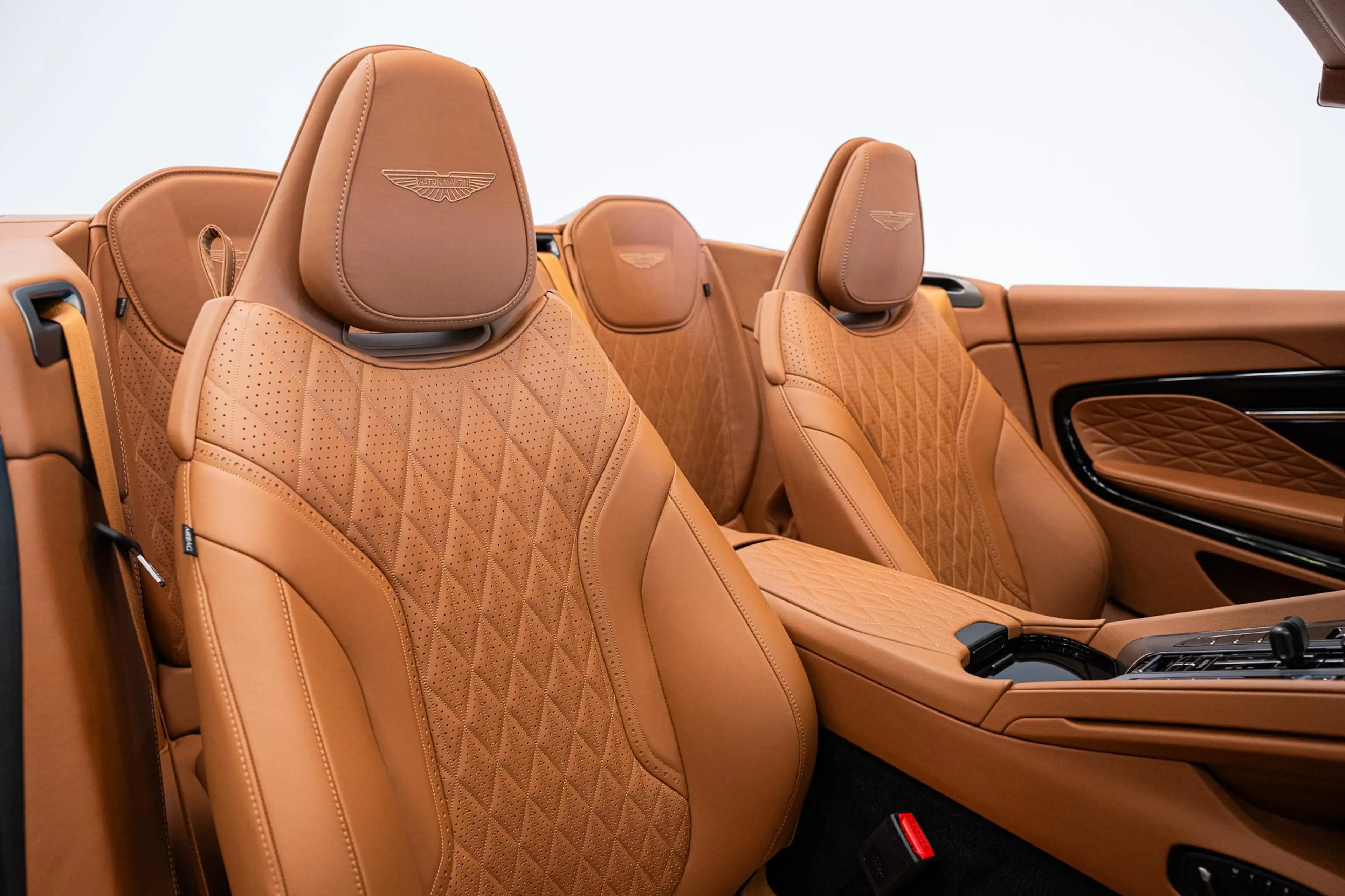 Aston Martin DB12 Volante NEW 2026 Incl. BPM* — photo 6