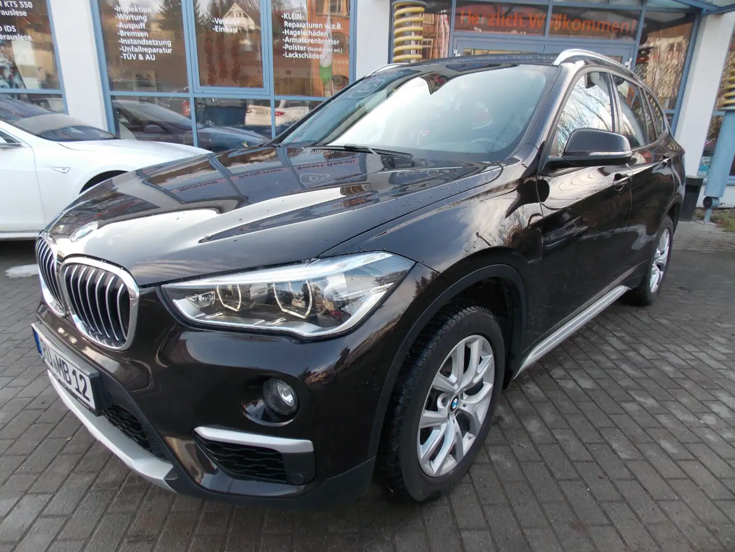 BMW X1 x-Line Teilleder"LEDScheinwerfer"Nichtraucher Braun - 1