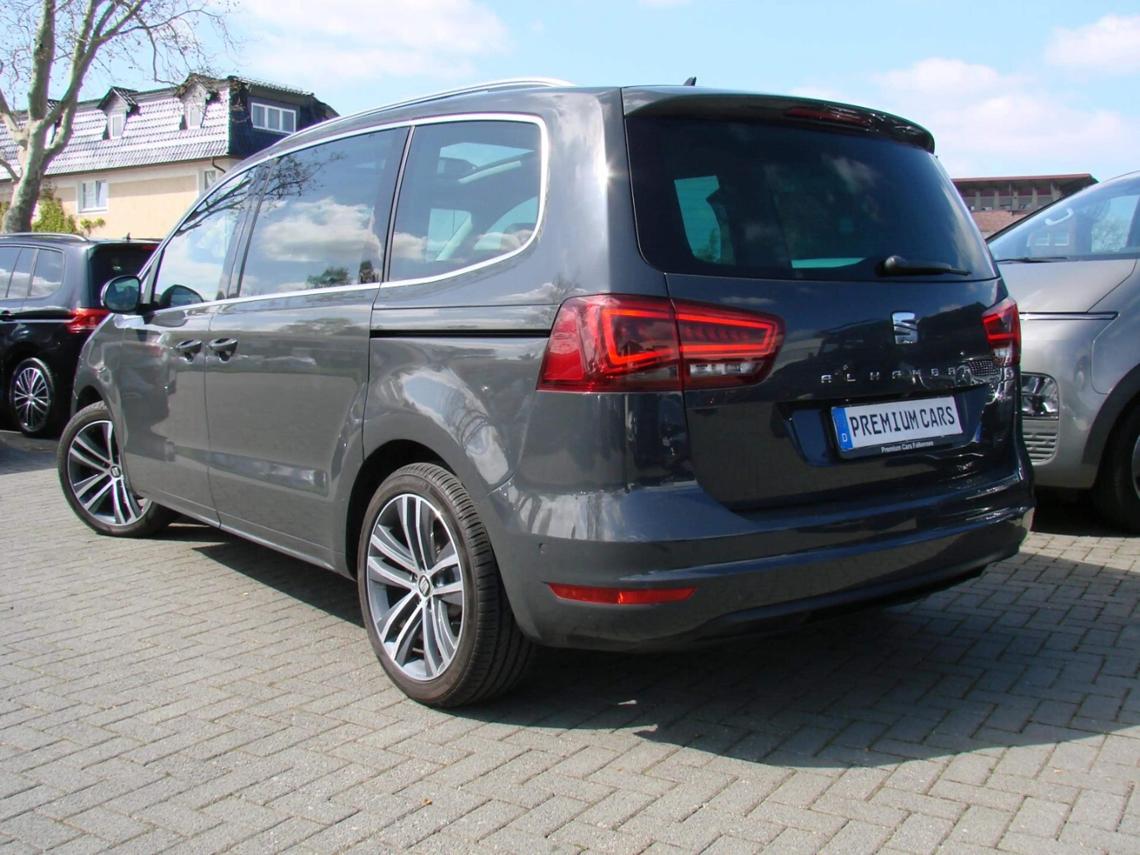 SEAT Alhambra 2.0TSi FR-Line DSG Pano Xenon Kamera — photo 6