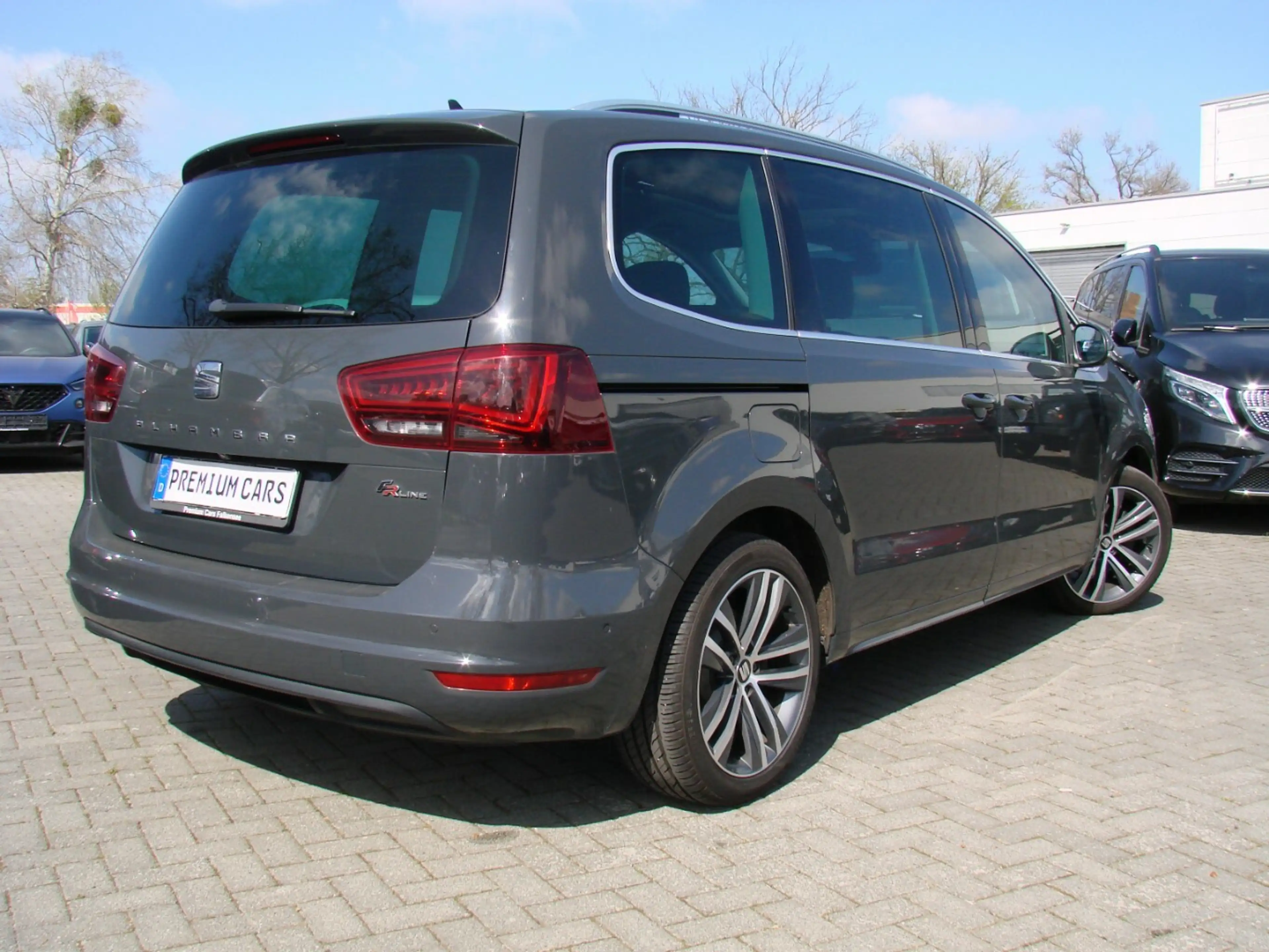 SEAT Alhambra 2.0TSi FR-Line DSG Pano Xenon Kamera — photo 3