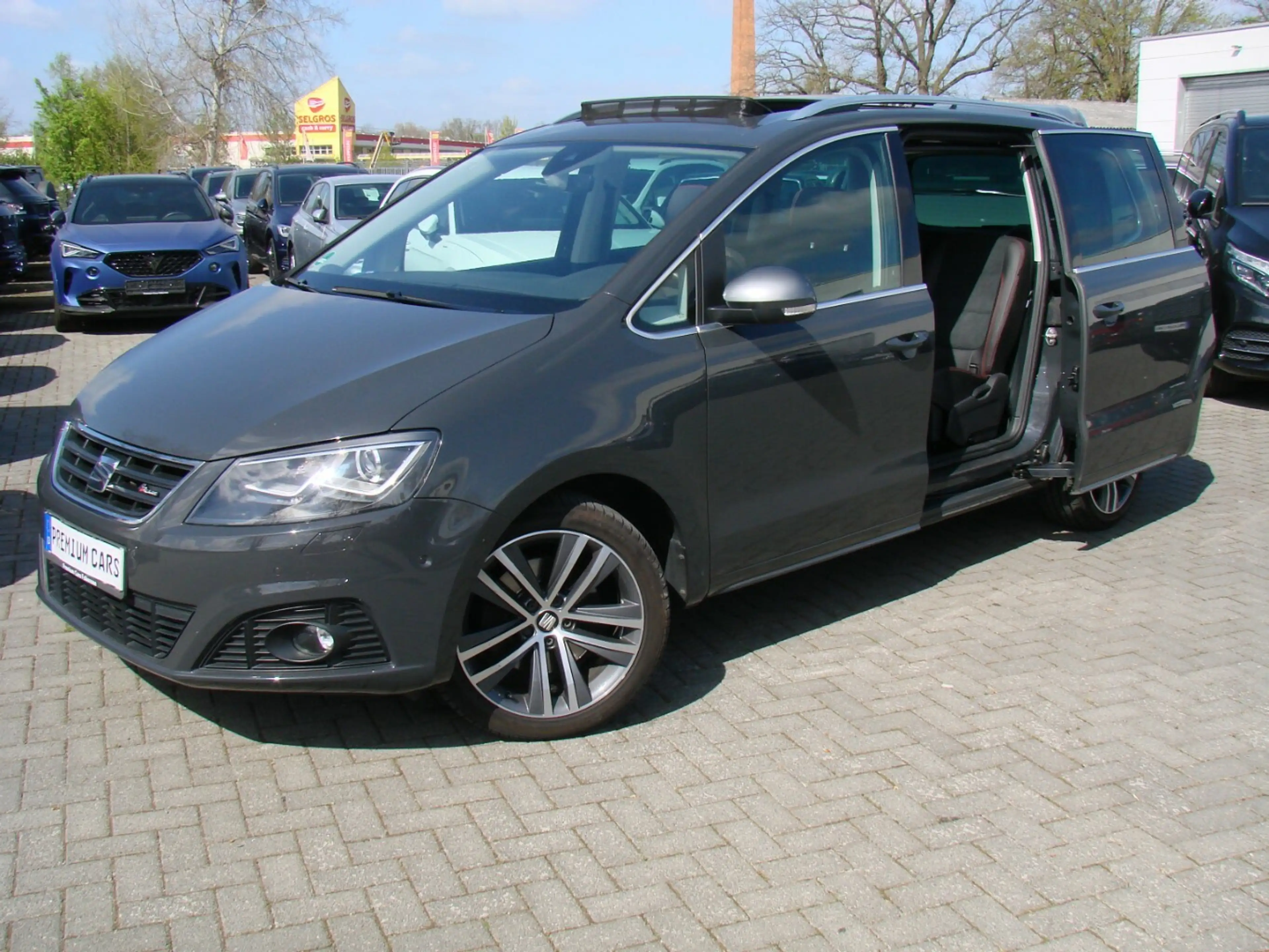 SEAT Alhambra 2.0TSi FR-Line DSG Pano Xenon Kamera — photo 8