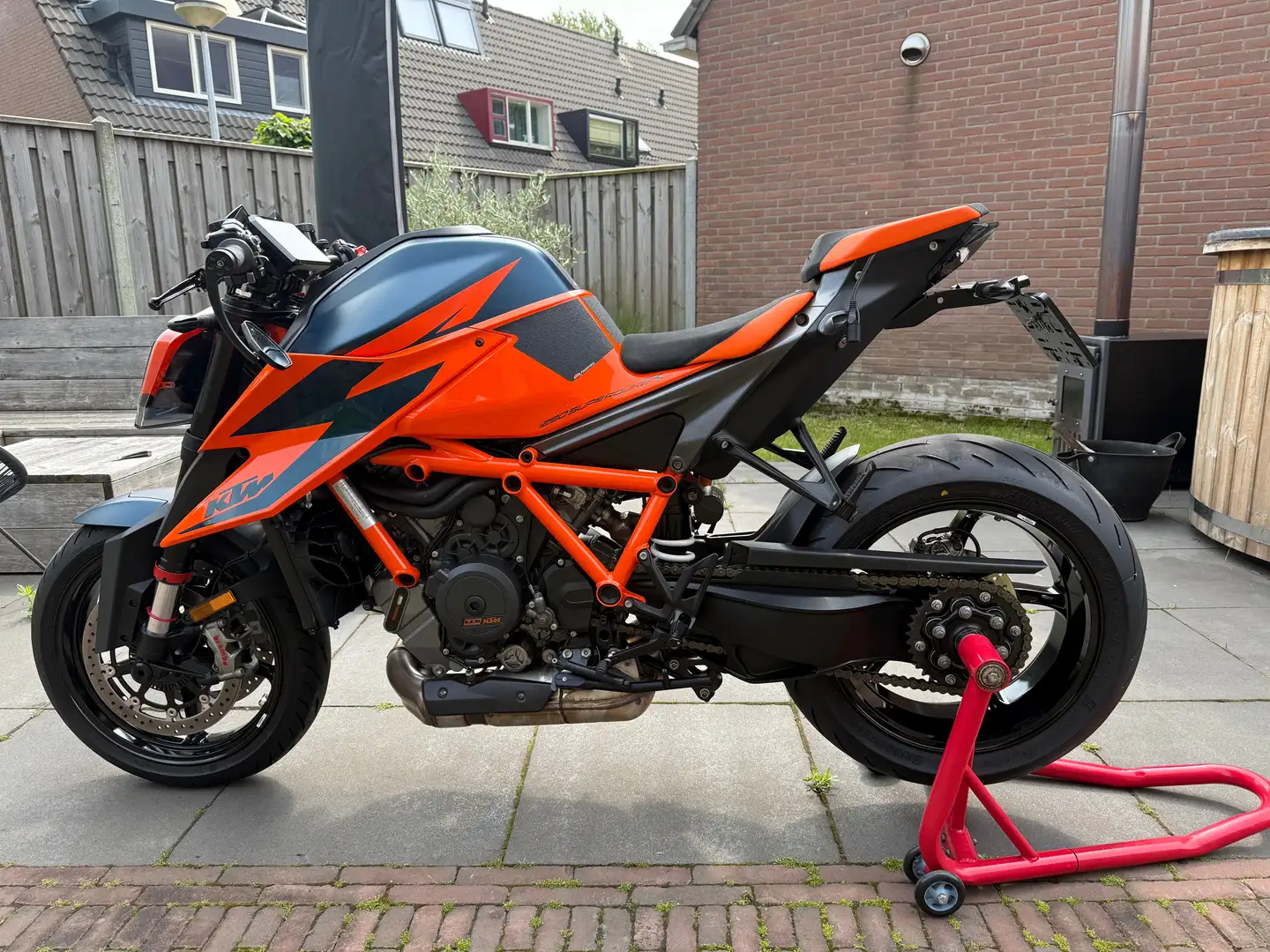 KTM 1290 Super Duke R Orange - 1