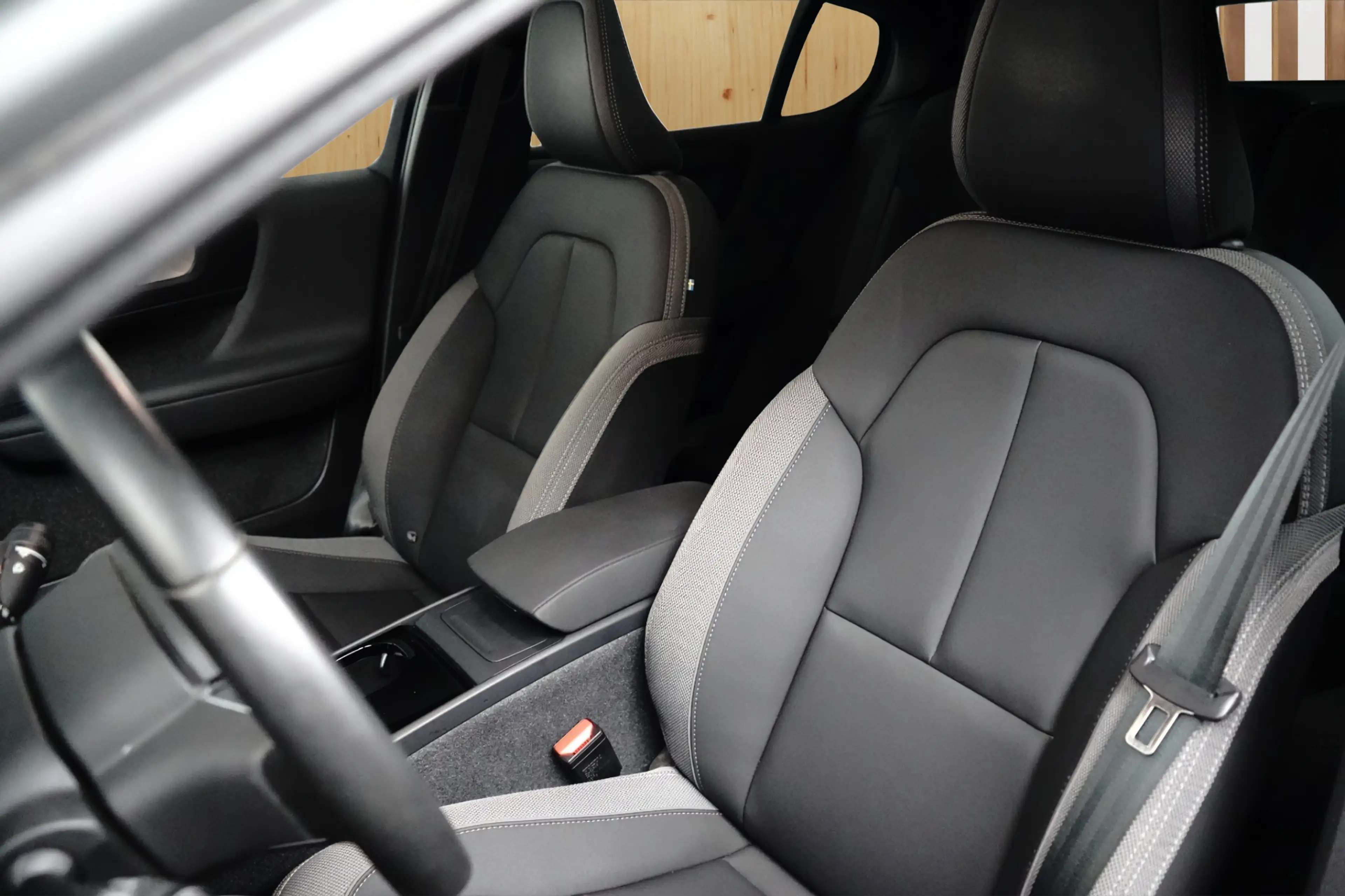 Volvo C40 Ultimate Recharge Pure Electric 2WD | Harman Kardo — photo 6