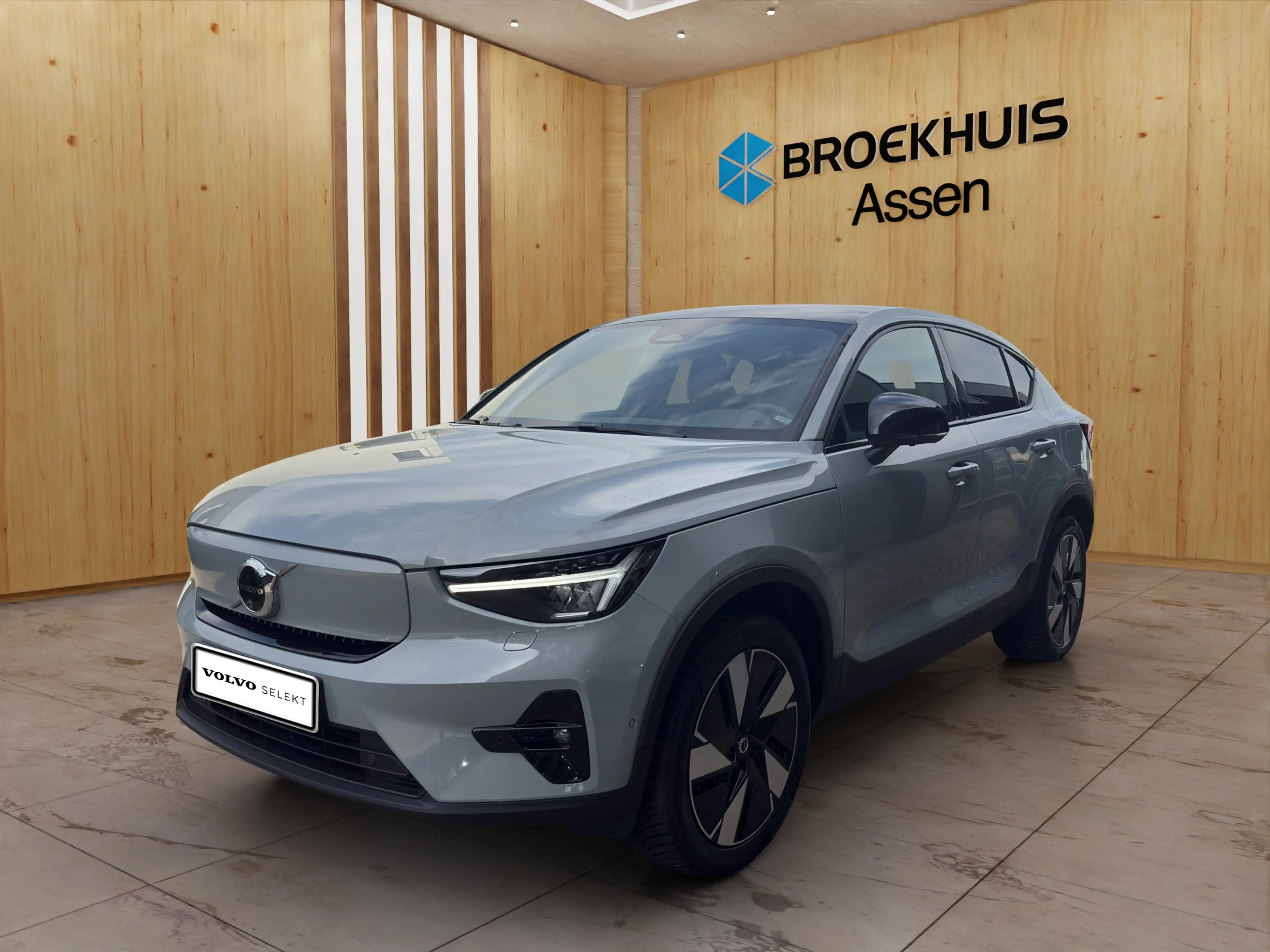 Volvo C40 Ultimate Recharge Pure Electric 2WD | Harman Kardo — photo 22