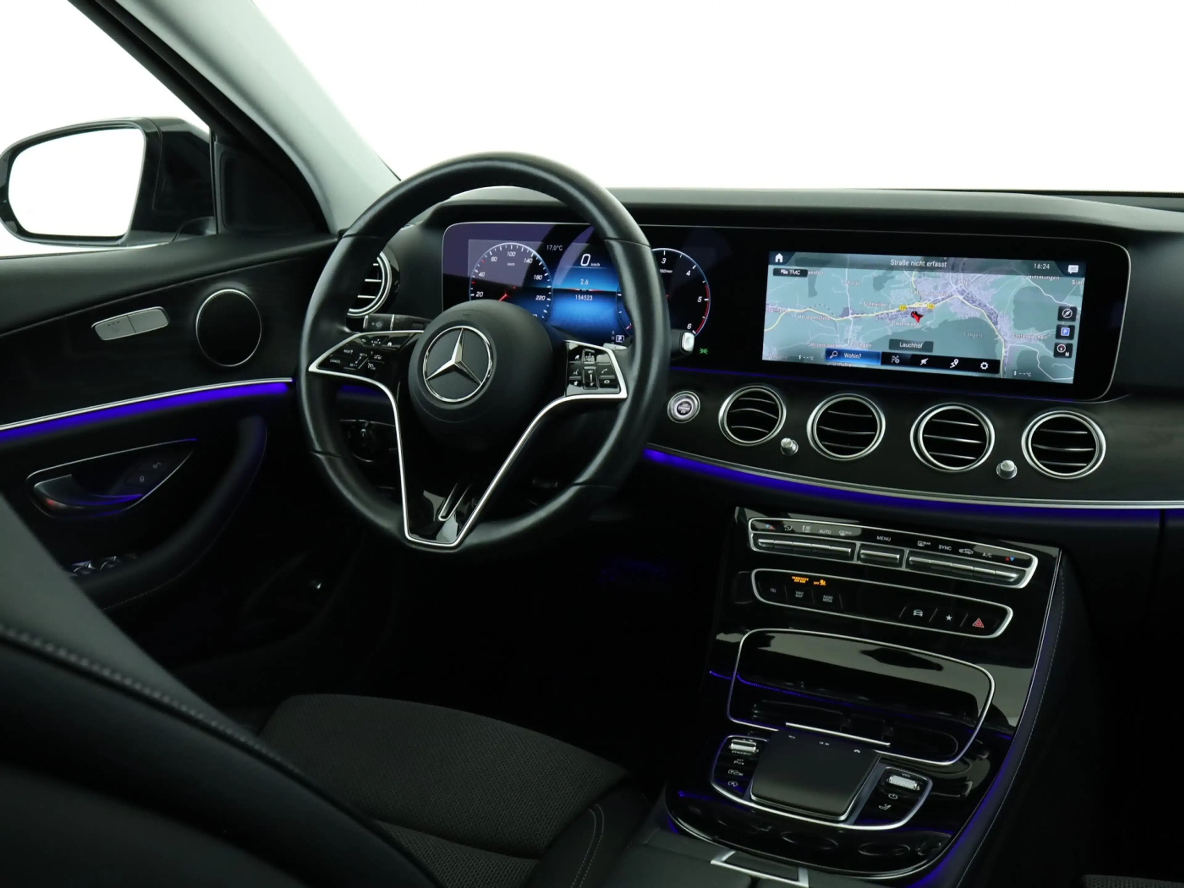 Mercedes-Benz E 220 d T Avantgarde*AHK*Panorama*HUD*LED*Distr. — photo 10