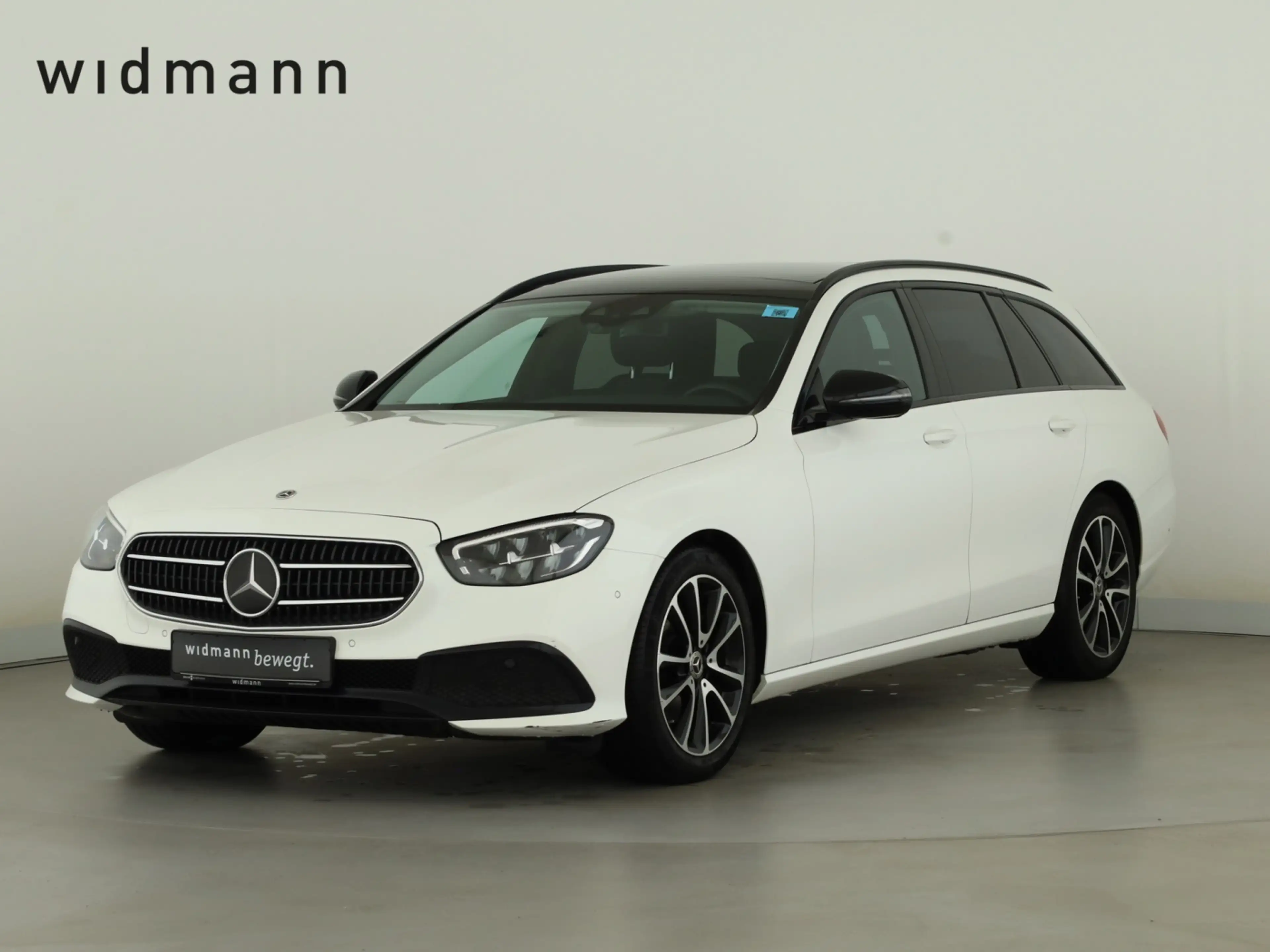 Mercedes-Benz E 220 d T Avantgarde*AHK*Panorama*HUD*LED*Distr.
