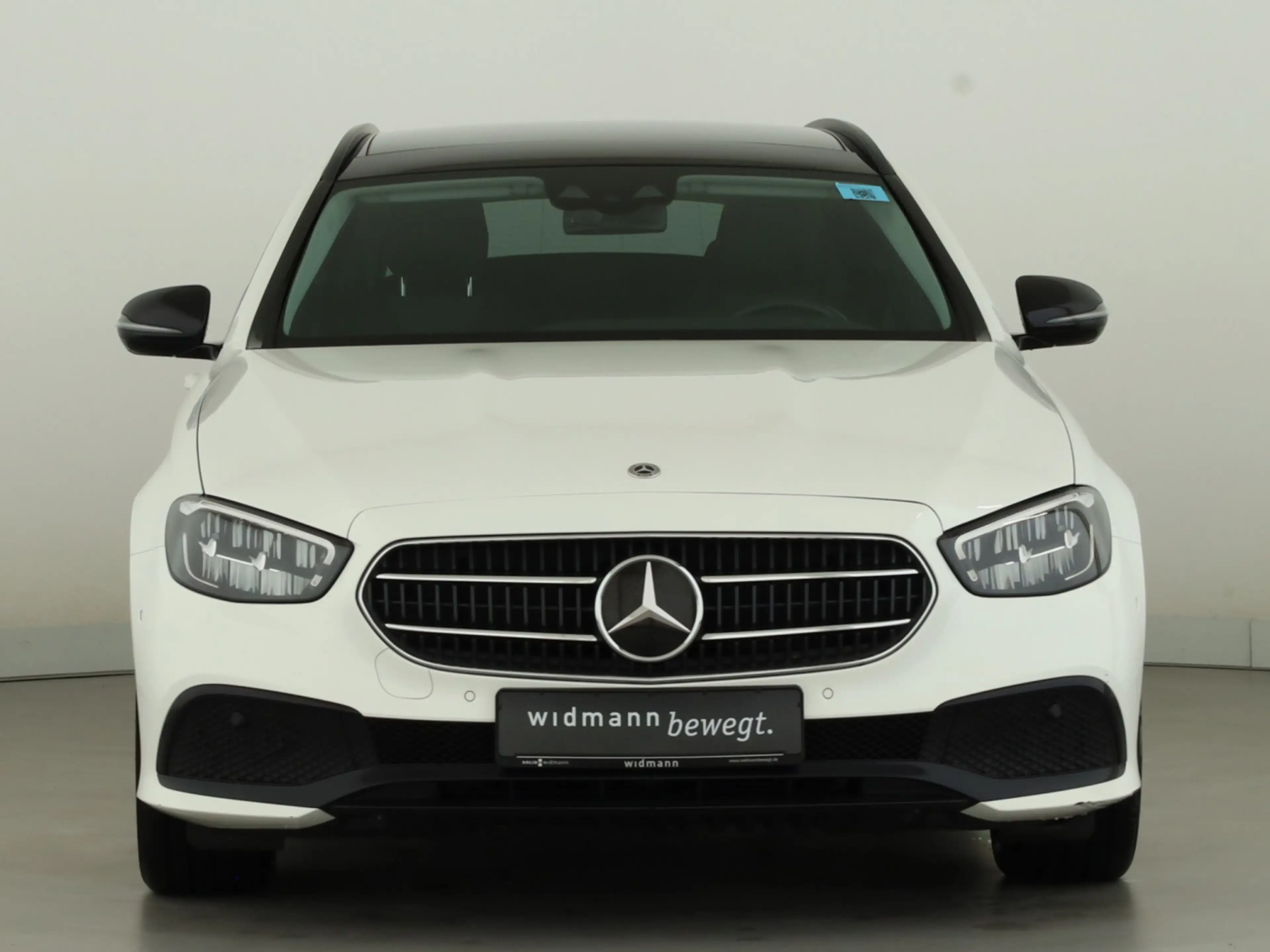 Mercedes-Benz E 220 d T Avantgarde*AHK*Panorama*HUD*LED*Distr. — photo 3