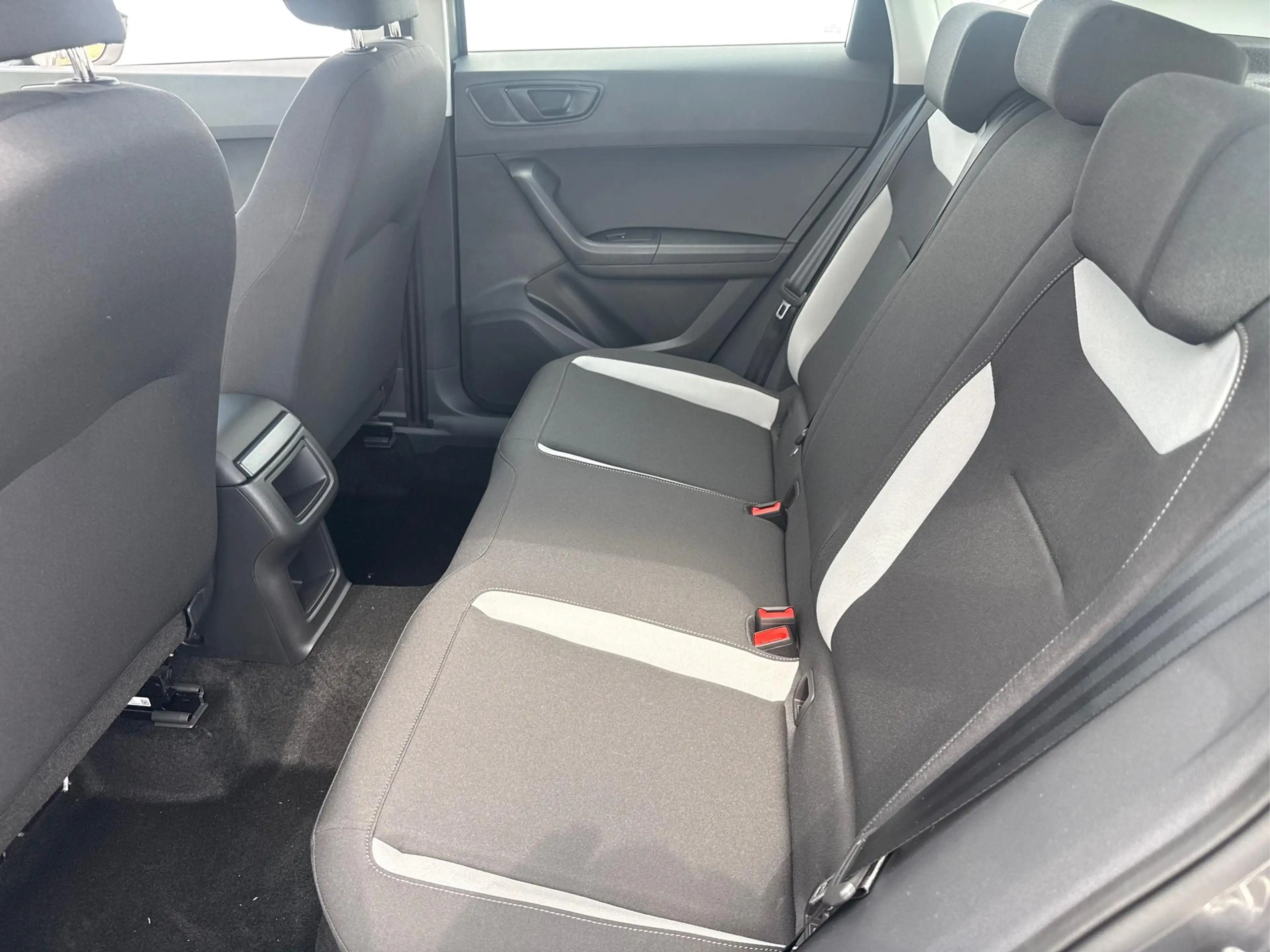 SEAT Ateca EDITION SHZ Alwetterreifen KLIMAAUTOMATIK TEMPO... — photo 12