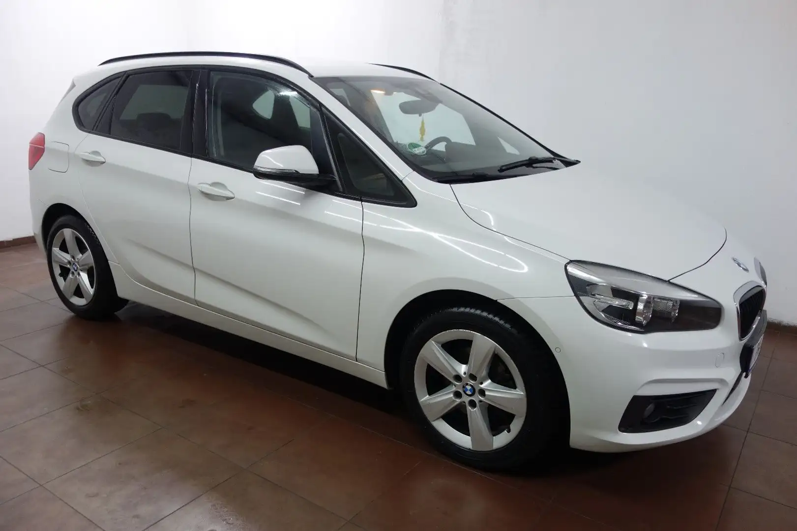 BMW 218 i Advantage Active Tourer Automatik/Klimaaut Blanc - 1
