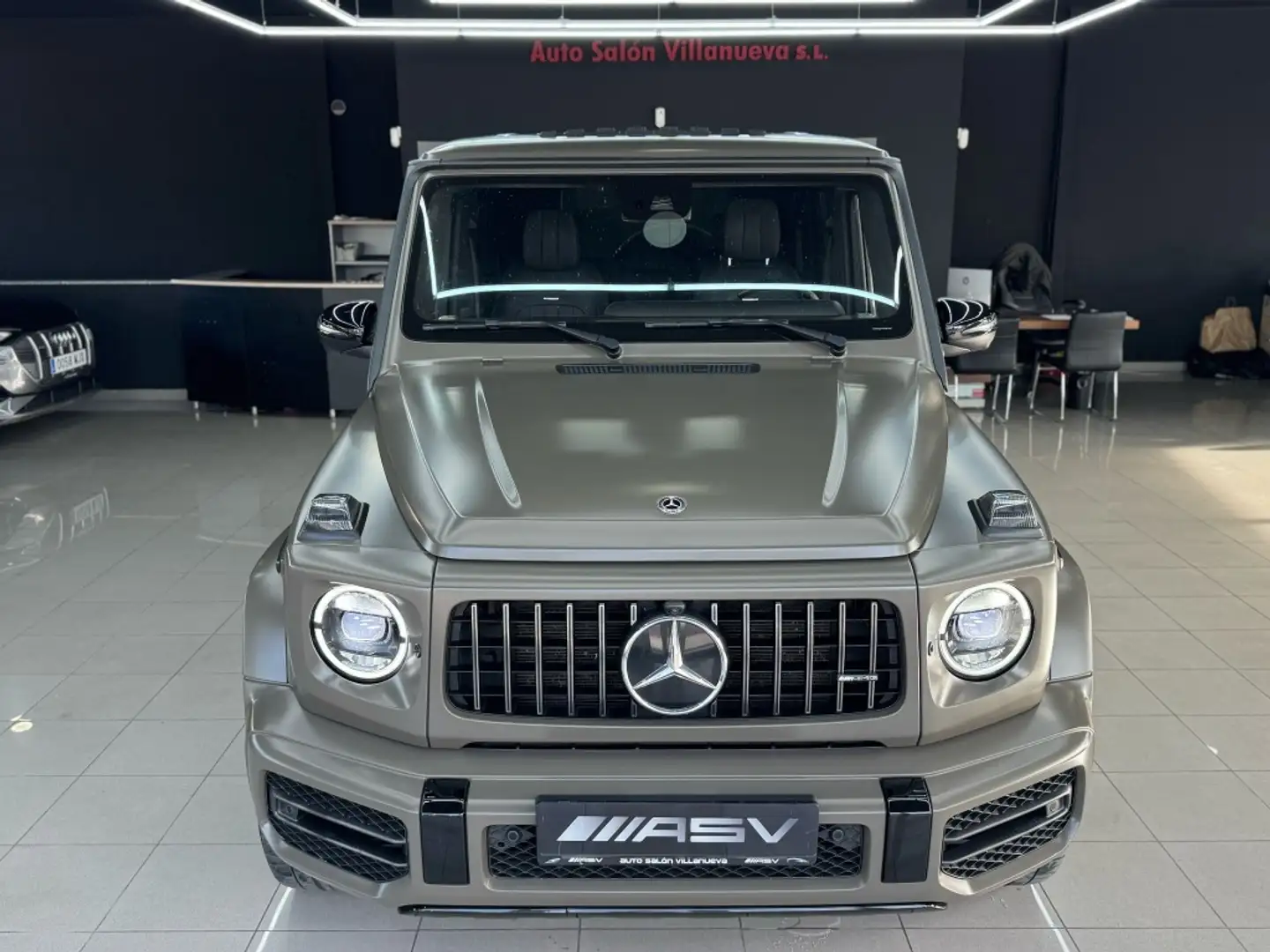 Mercedes-Benz G 63 AMG 4Matic 9G-Tronic Brązowy - 2