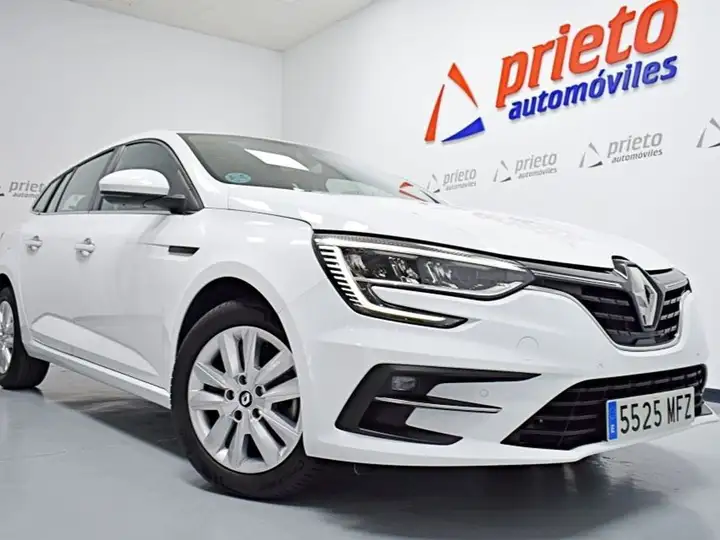 Renault Mégane 2023, foto 45