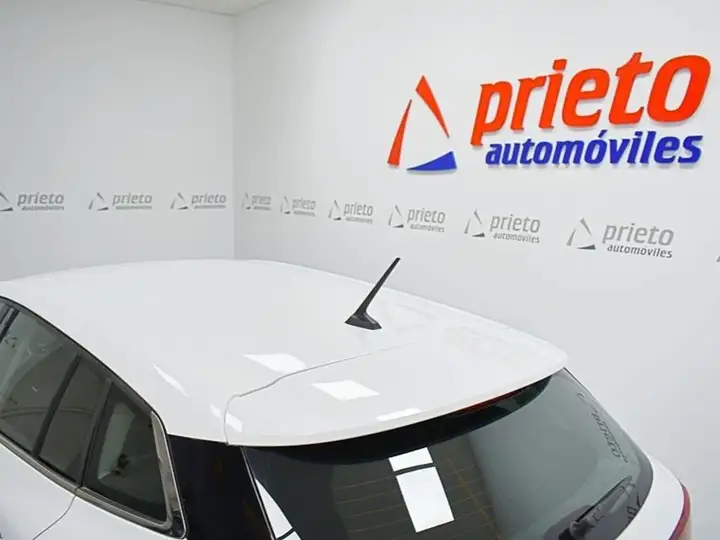 Renault Mégane 2023, foto 30