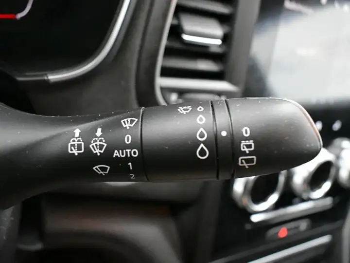 Renault Mégane 2023, foto 12
