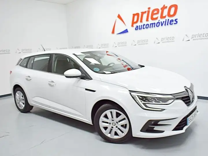 Renault Mégane 2023, foto 32