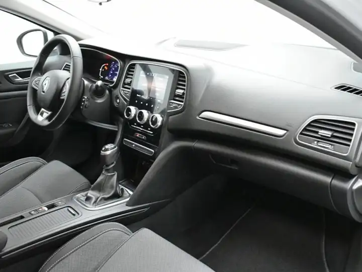 Renault Mégane 2023, foto 37
