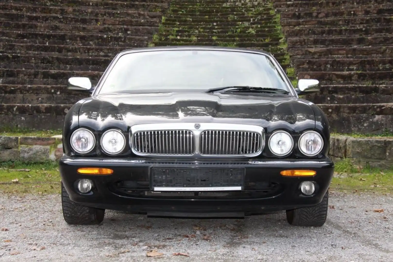 Jaguar XJ 4.0 Sovereign Schwarz - 1