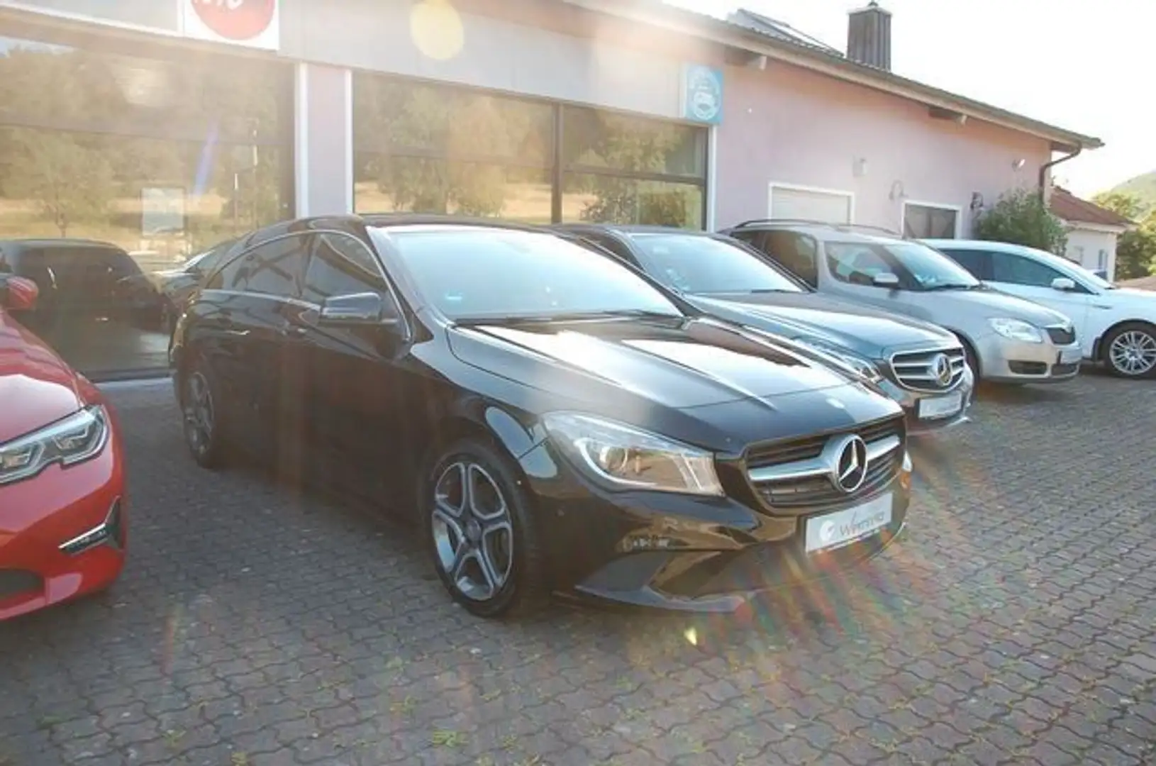 Mercedes-Benz CLA 200 Shooting Brake Me Xenon Navi Zwart - 2
