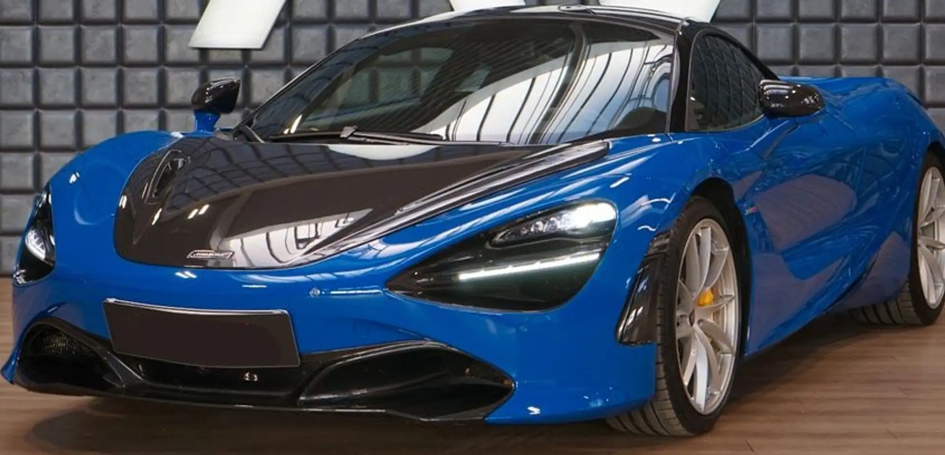 McLaren 720S Синій - 1