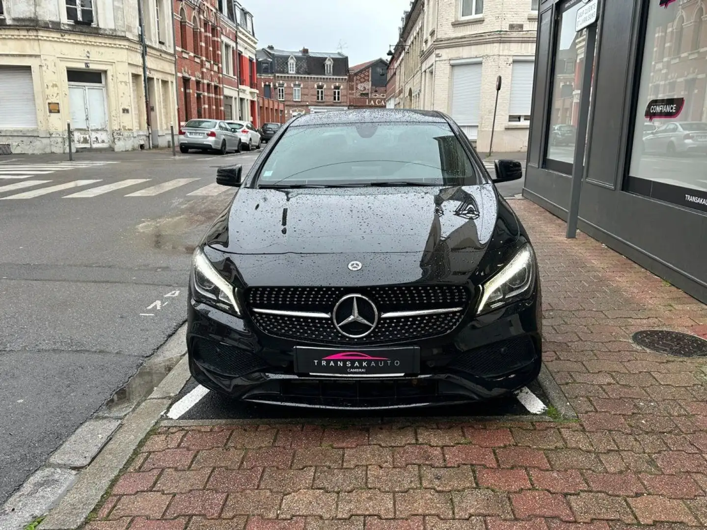Mercedes-Benz CLA 220 CLASSE 220d Starlight Edition / CAMERA DE RECUL / APPLE CARPLAY Schwarz - 2