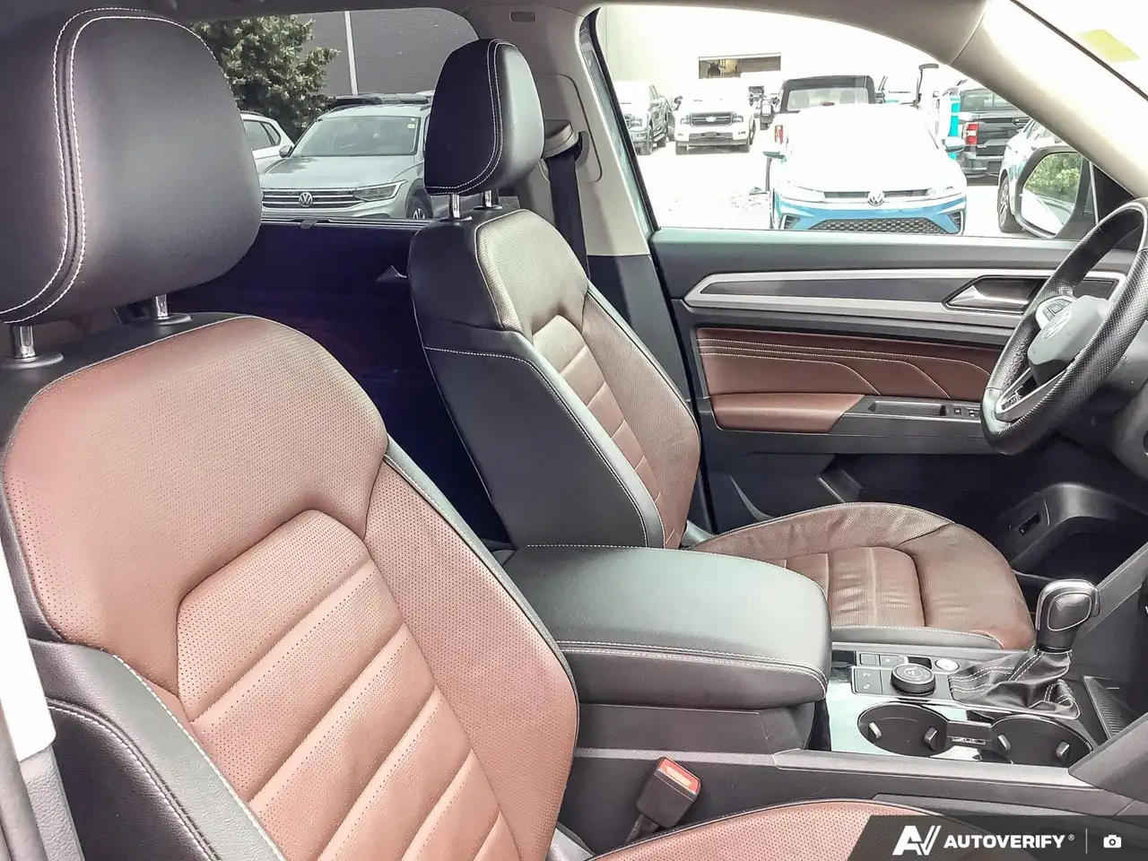 Volkswagen Atlas снимка Volkswagen Atlas