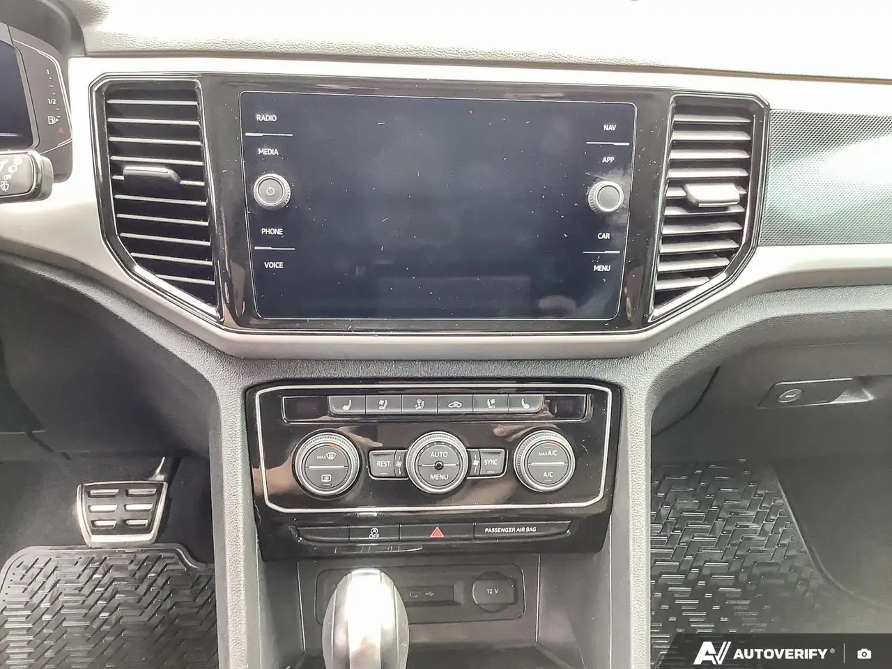 Volkswagen Atlas снимка Volkswagen Atlas
