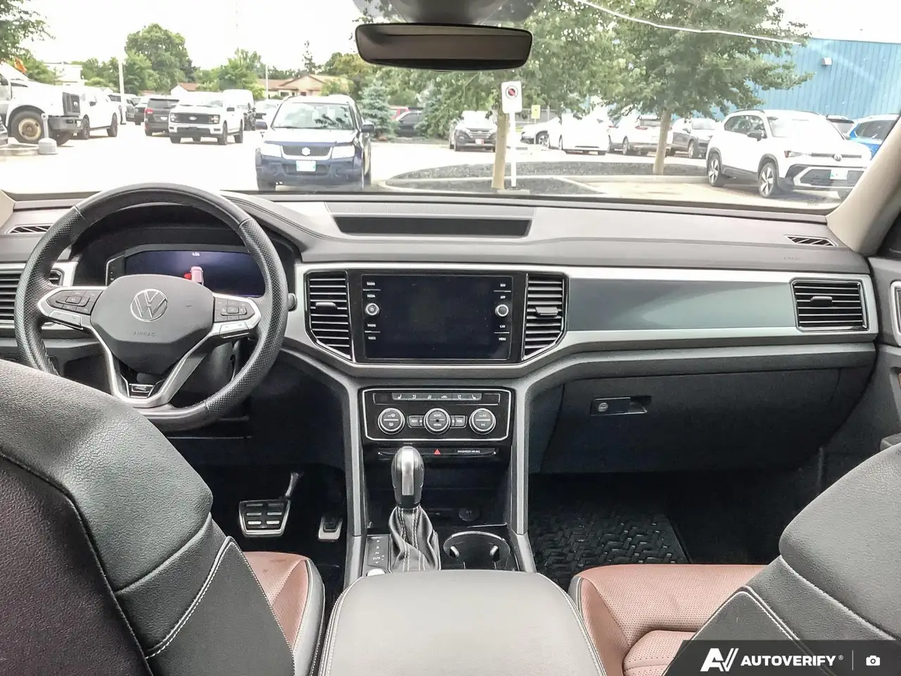Volkswagen Atlas снимка Volkswagen Atlas