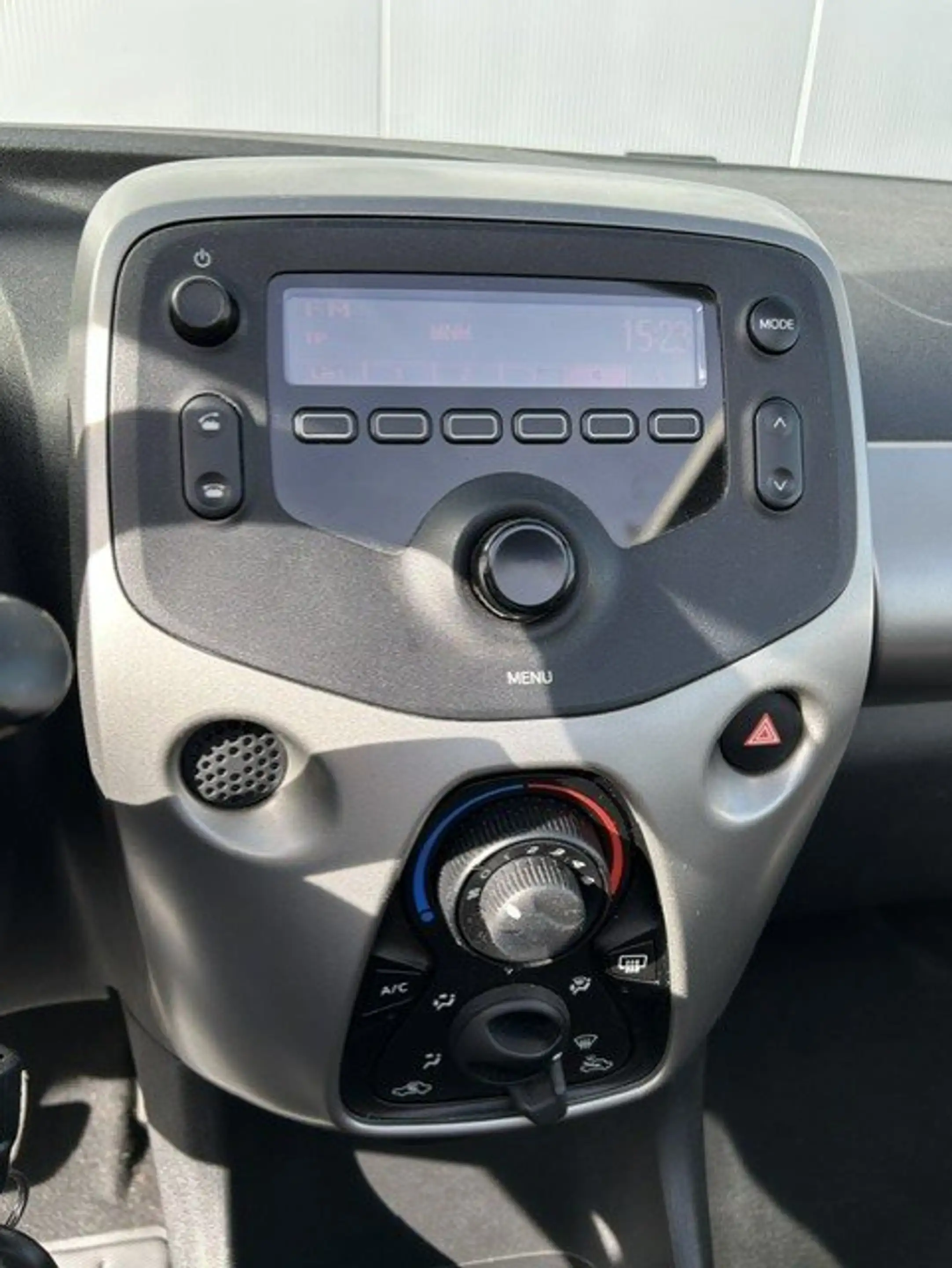 Peugeot 108 1.0 VTI Top Allure — photo 14