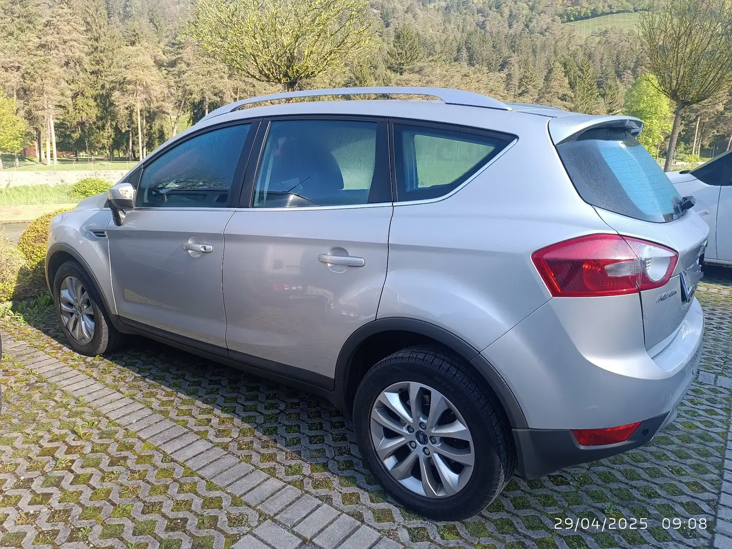 Ford Kuga 2.0 tdci Titanium 4wd 136cv dpf Argento - 2