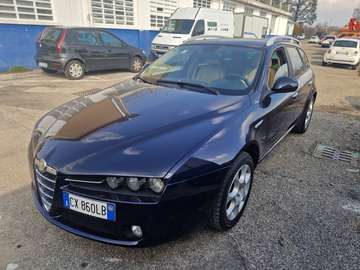 SW 1.9 jtdm 16v Distinctive 150cv