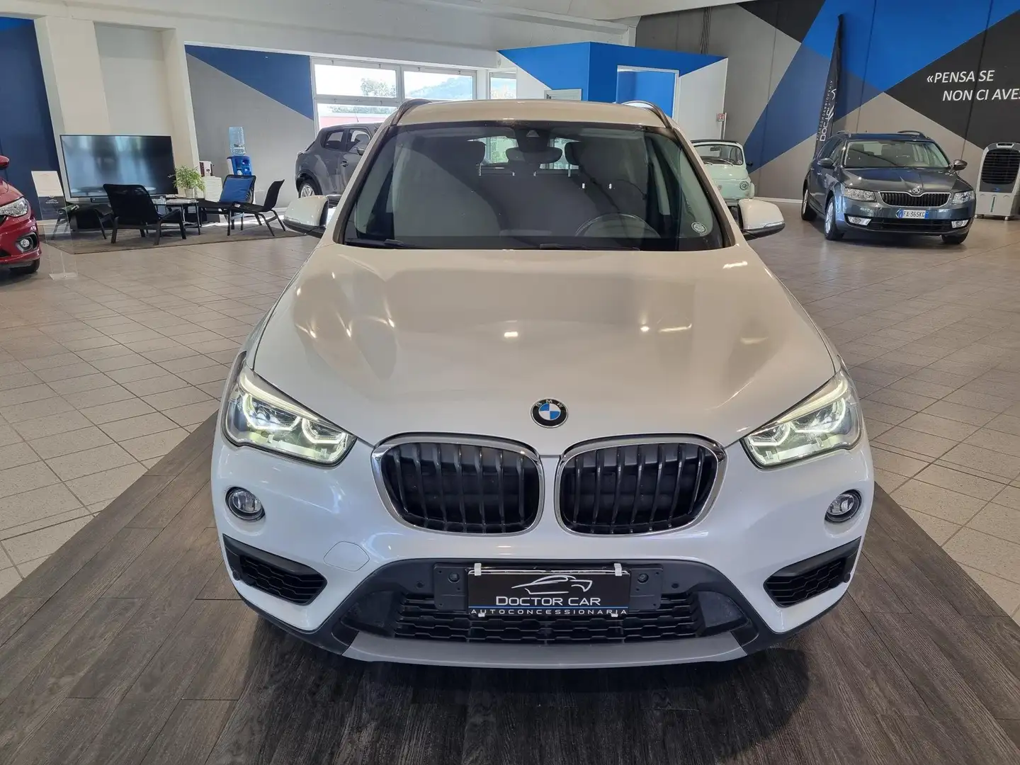 BMW X1 X1 xdrive18d Advantage auto Bianco - 2