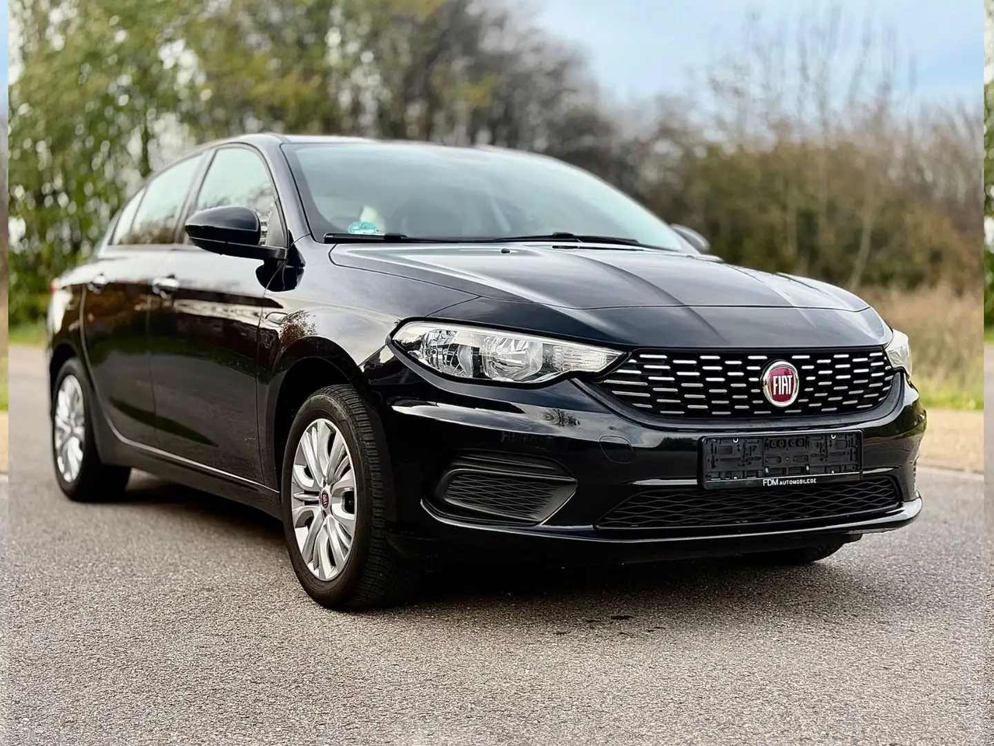 Fiat Tipo TIPO LIMO 1.3l DIESEL*KLIMA*PDC*1HAND Schwarz - 2