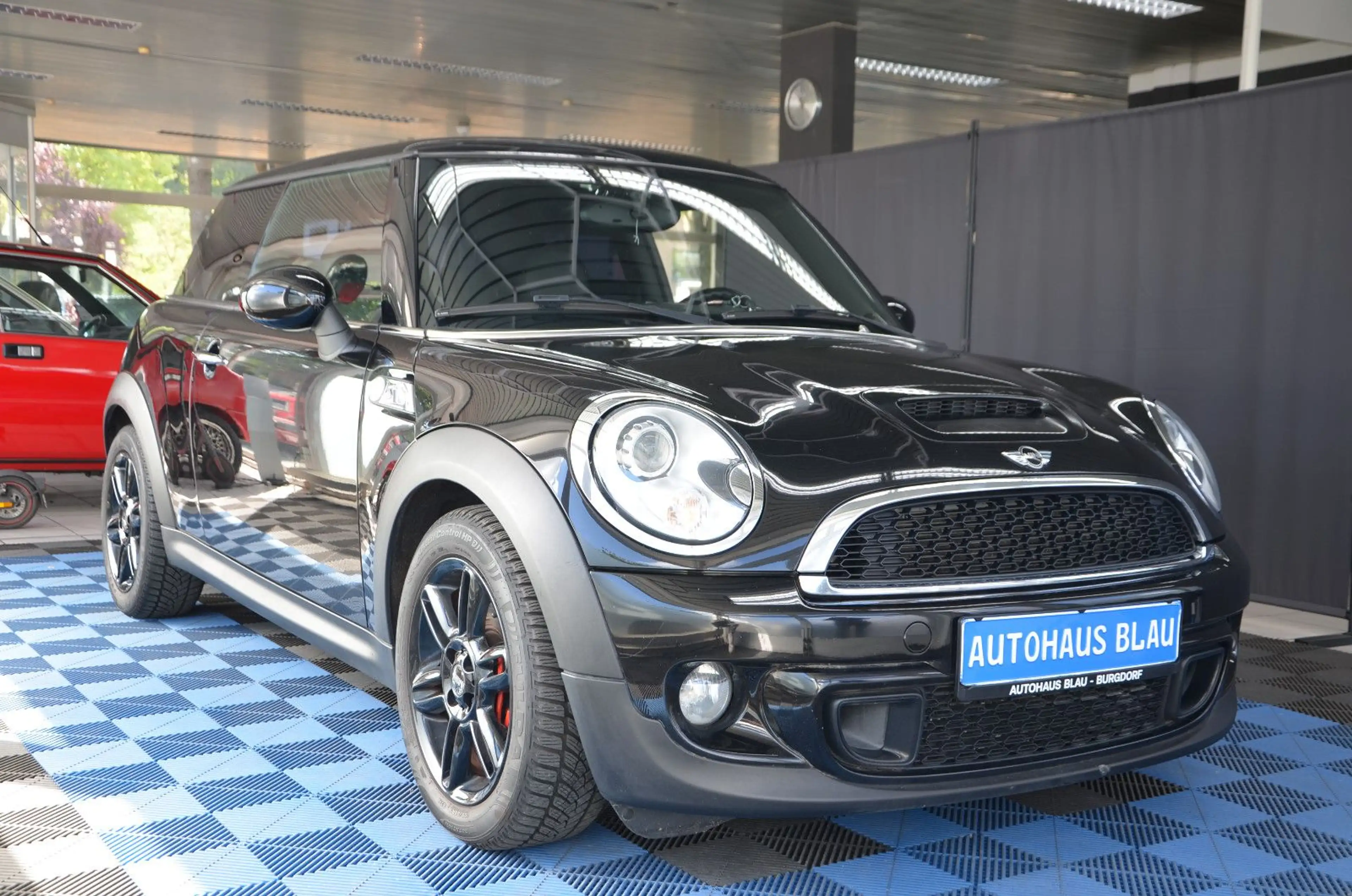 MINI Cooper S *AUTOMATIK*LEDER*NAVI*SITZHZG*TÜV 03-27 — photo 3