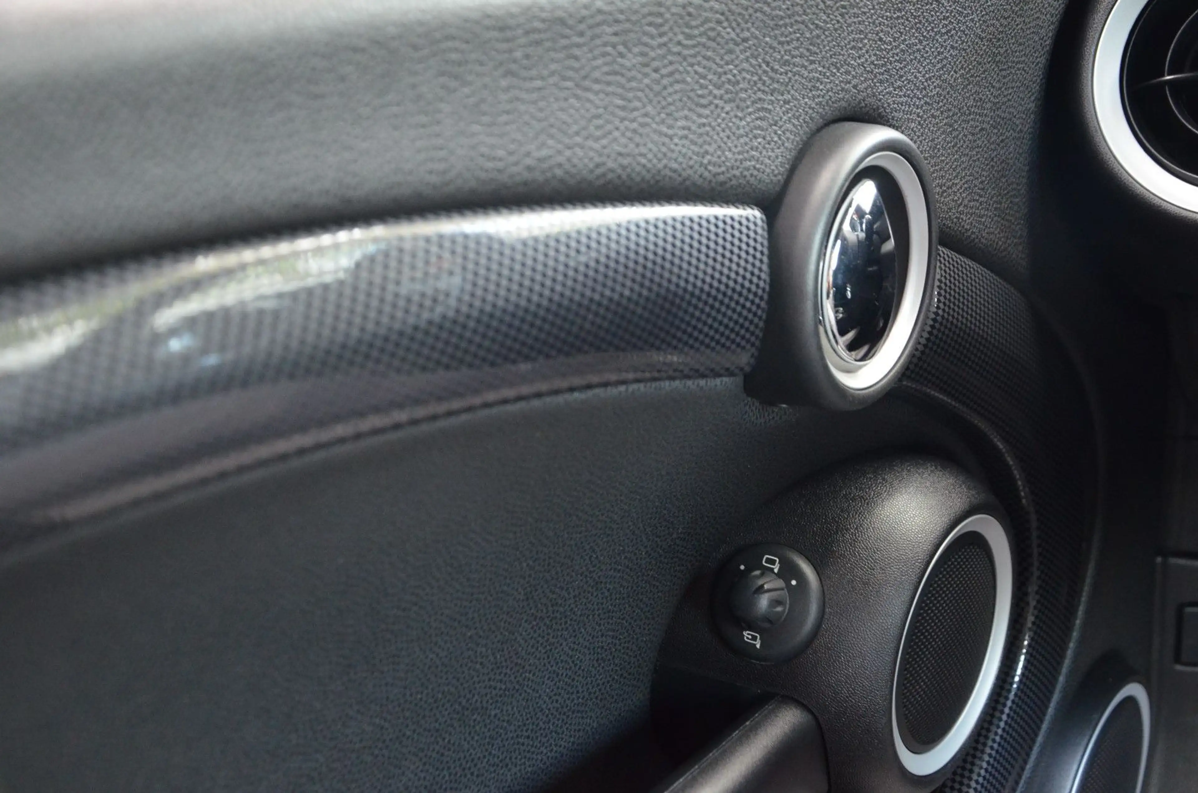 MINI Cooper S *AUTOMATIK*LEDER*NAVI*SITZHZG*TÜV 03-27 — photo 12