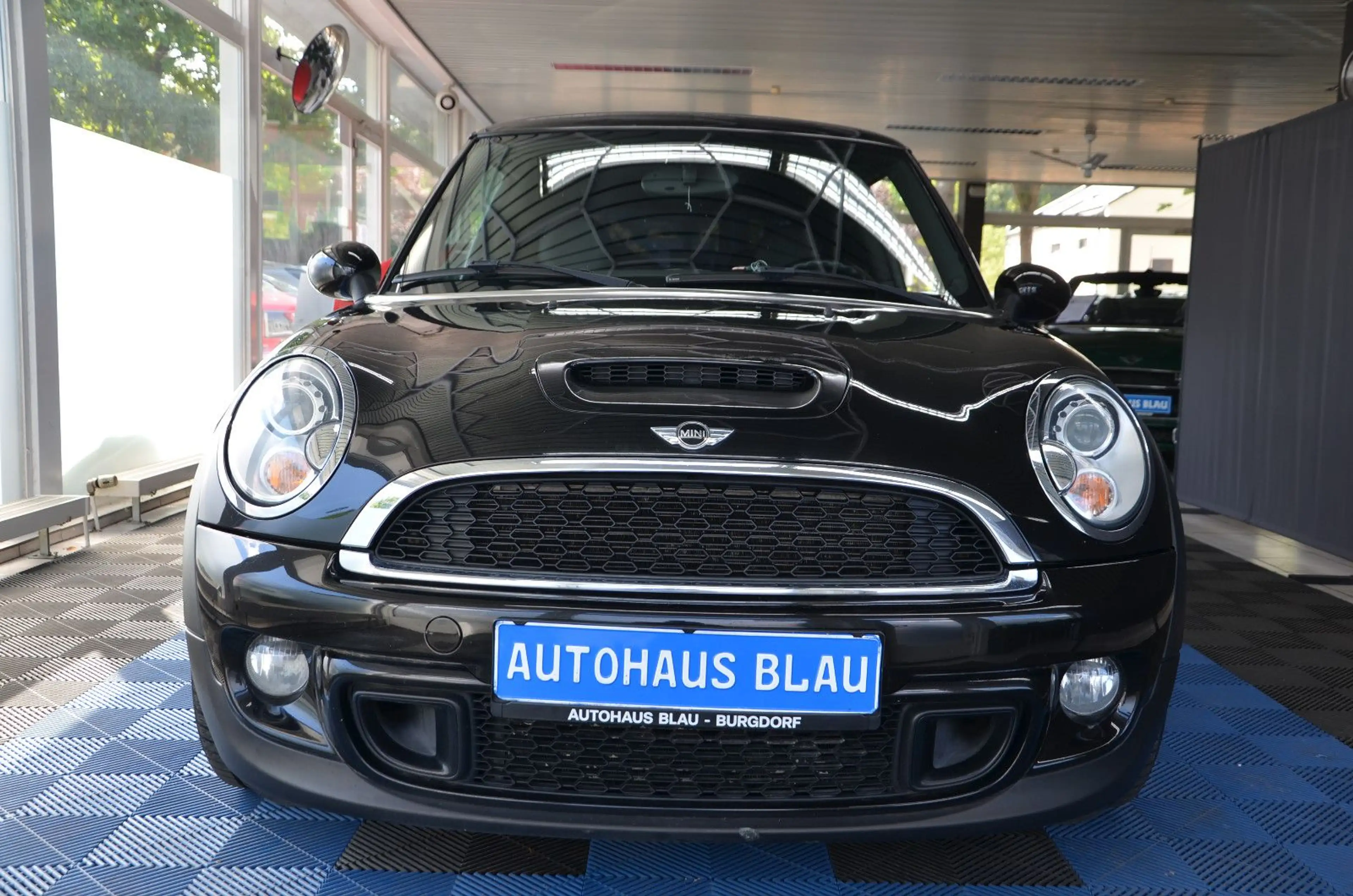 MINI Cooper S *AUTOMATIK*LEDER*NAVI*SITZHZG*TÜV 03-27 — photo 2