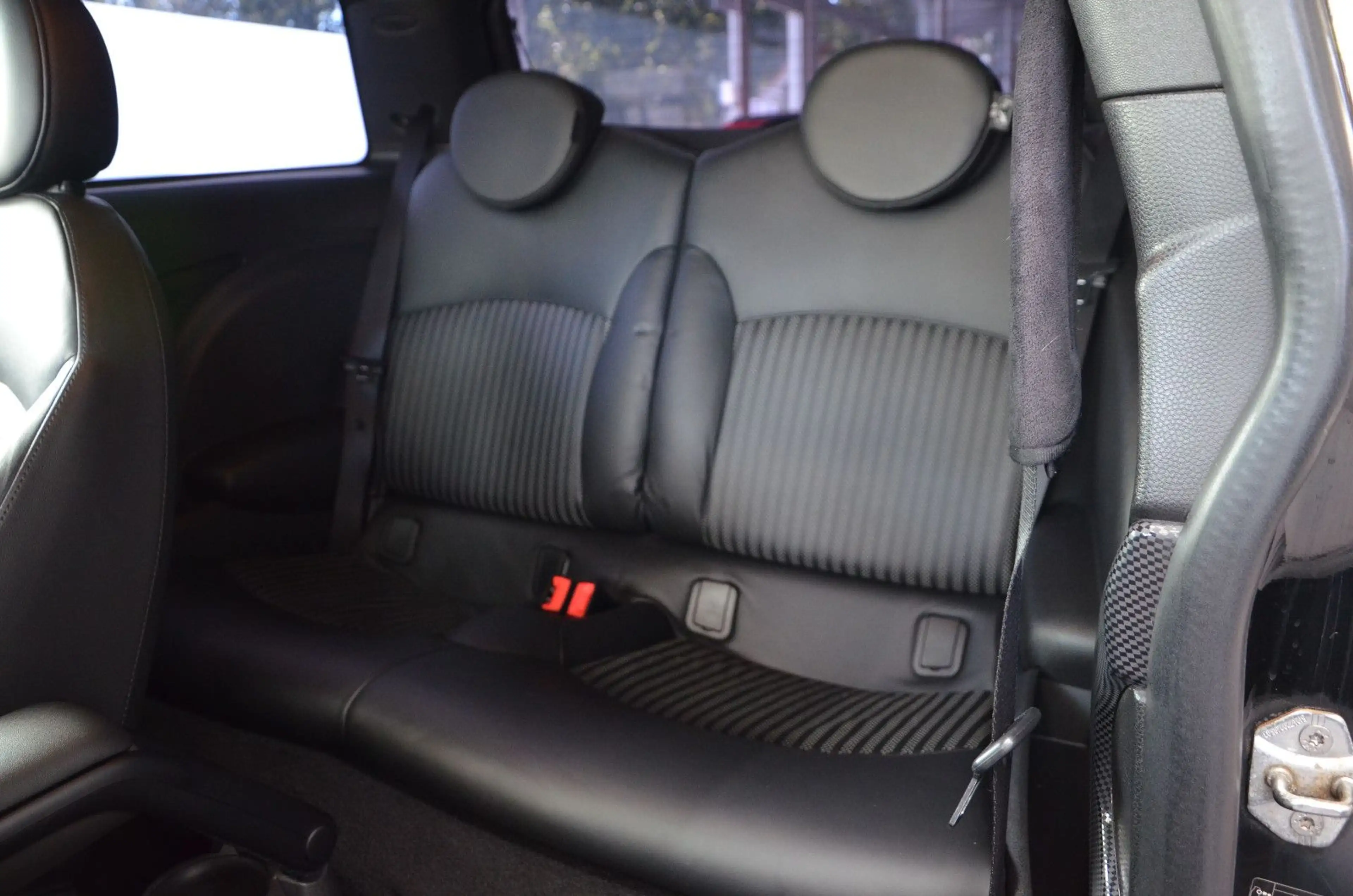 MINI Cooper S *AUTOMATIK*LEDER*NAVI*SITZHZG*TÜV 03-27 — photo 14