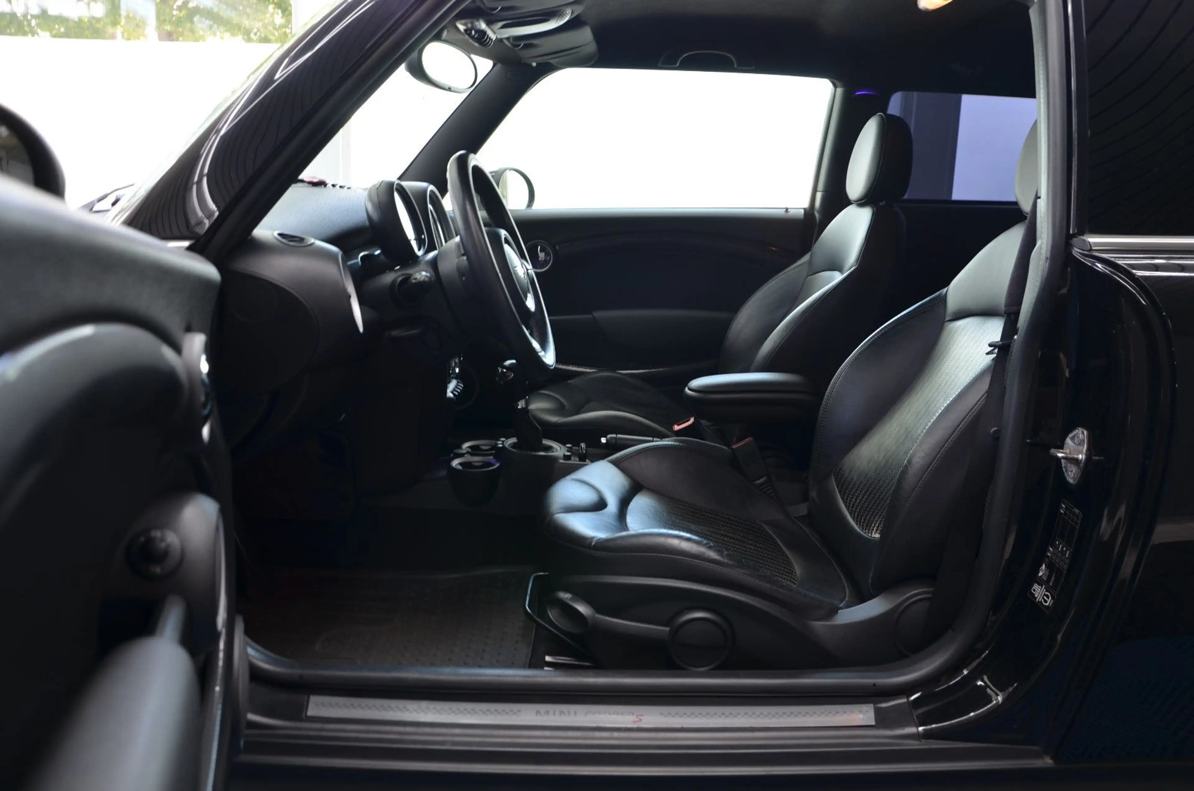 MINI Cooper S *AUTOMATIK*LEDER*NAVI*SITZHZG*TÜV 03-27 — photo 8