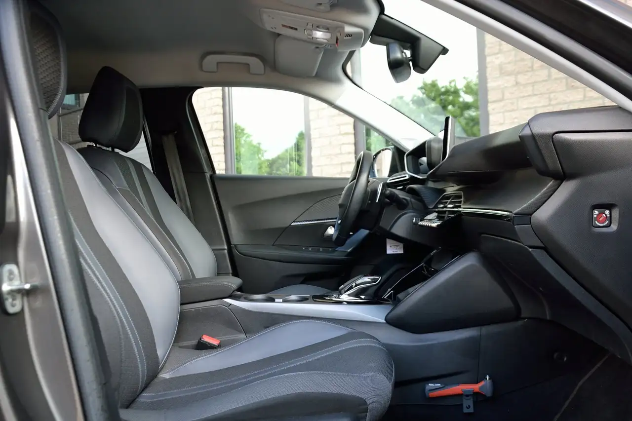 Peugeot 2008 1.2 PureTech 130PK Allure Navigatie Trekhaak, миниатюра 8